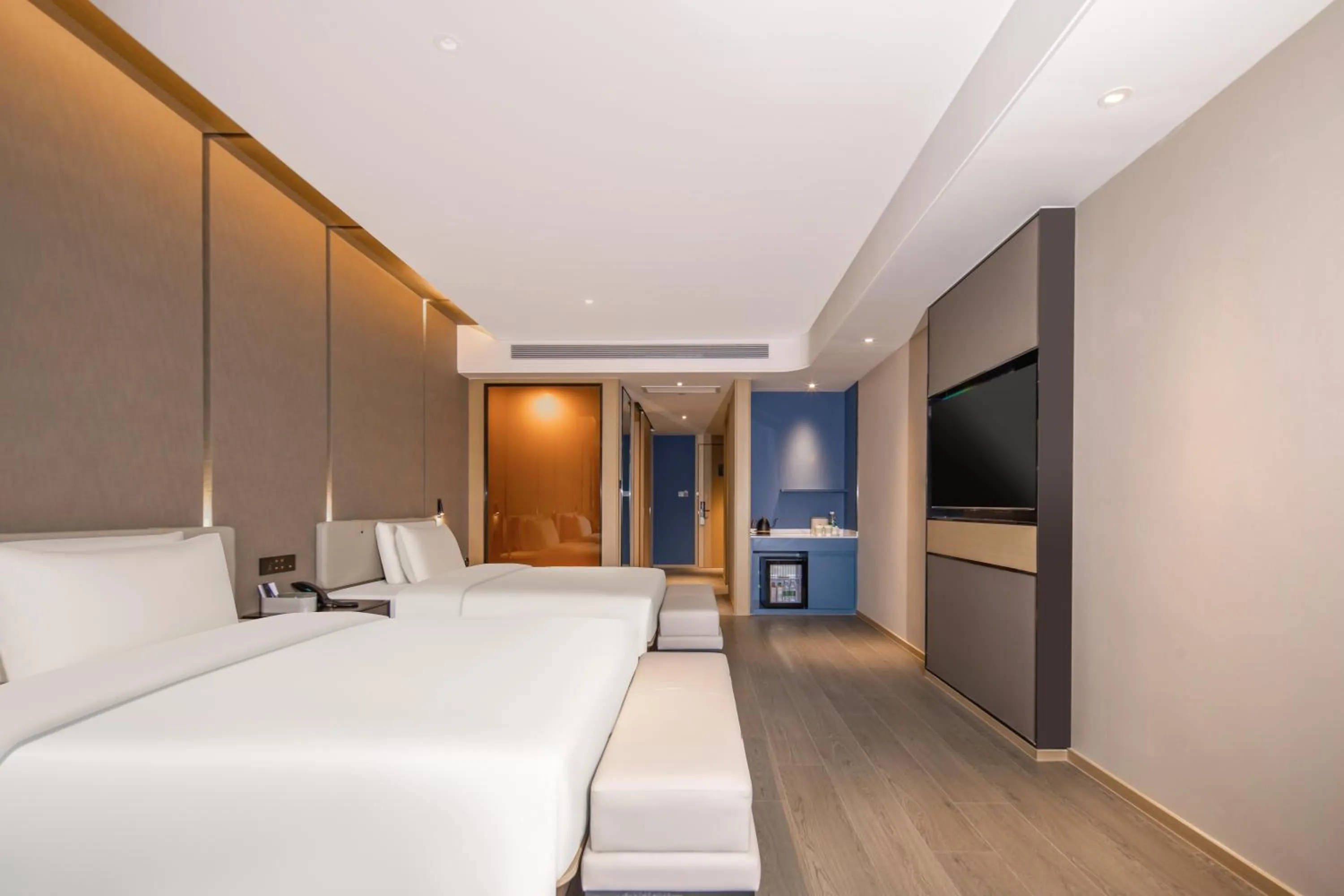 Photo of the whole room, Bed in Mercure Nanjing Sun Yat-sen Mausoleum