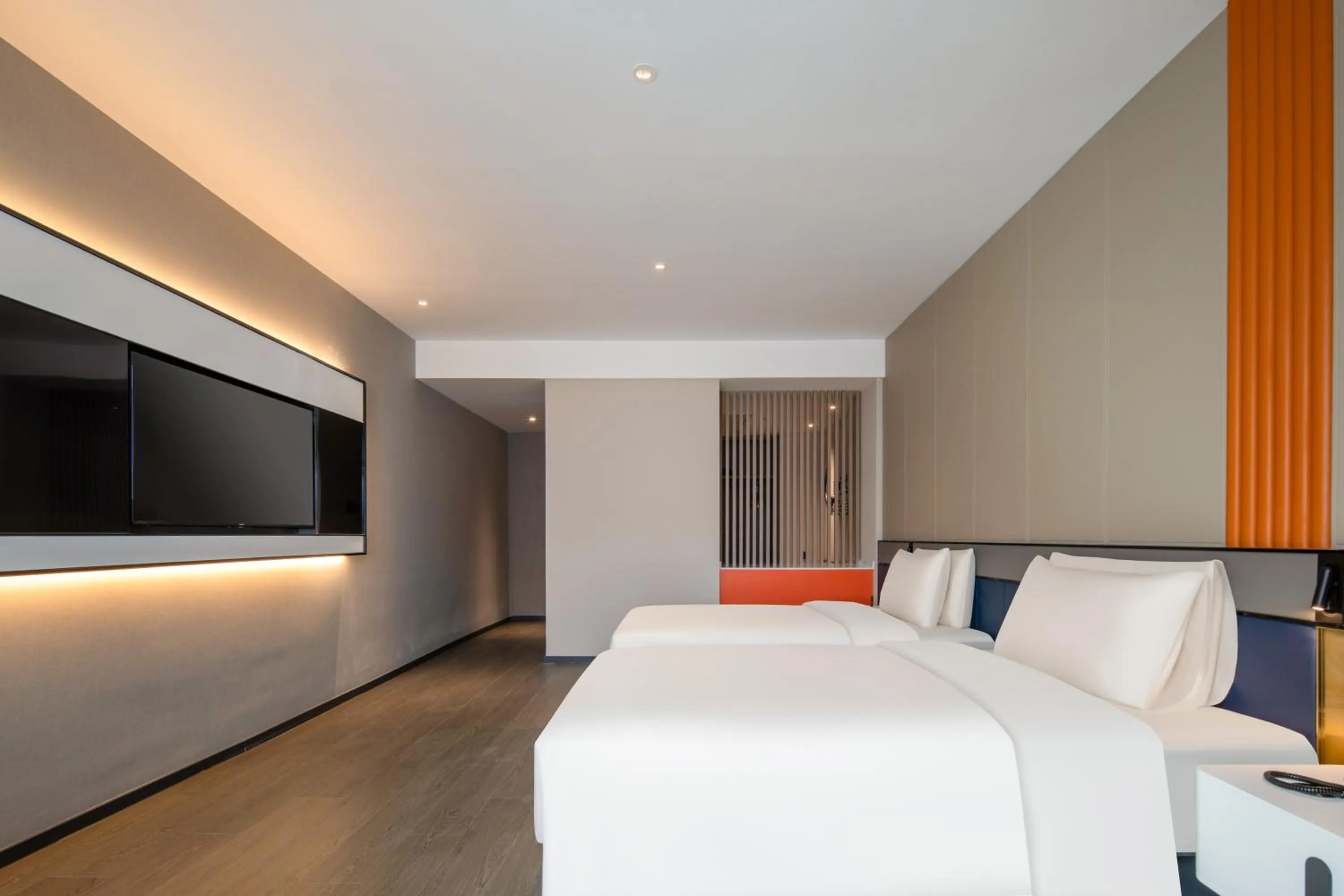 Photo of the whole room, Bed in Mercure Nanjing Sun Yat-sen Mausoleum