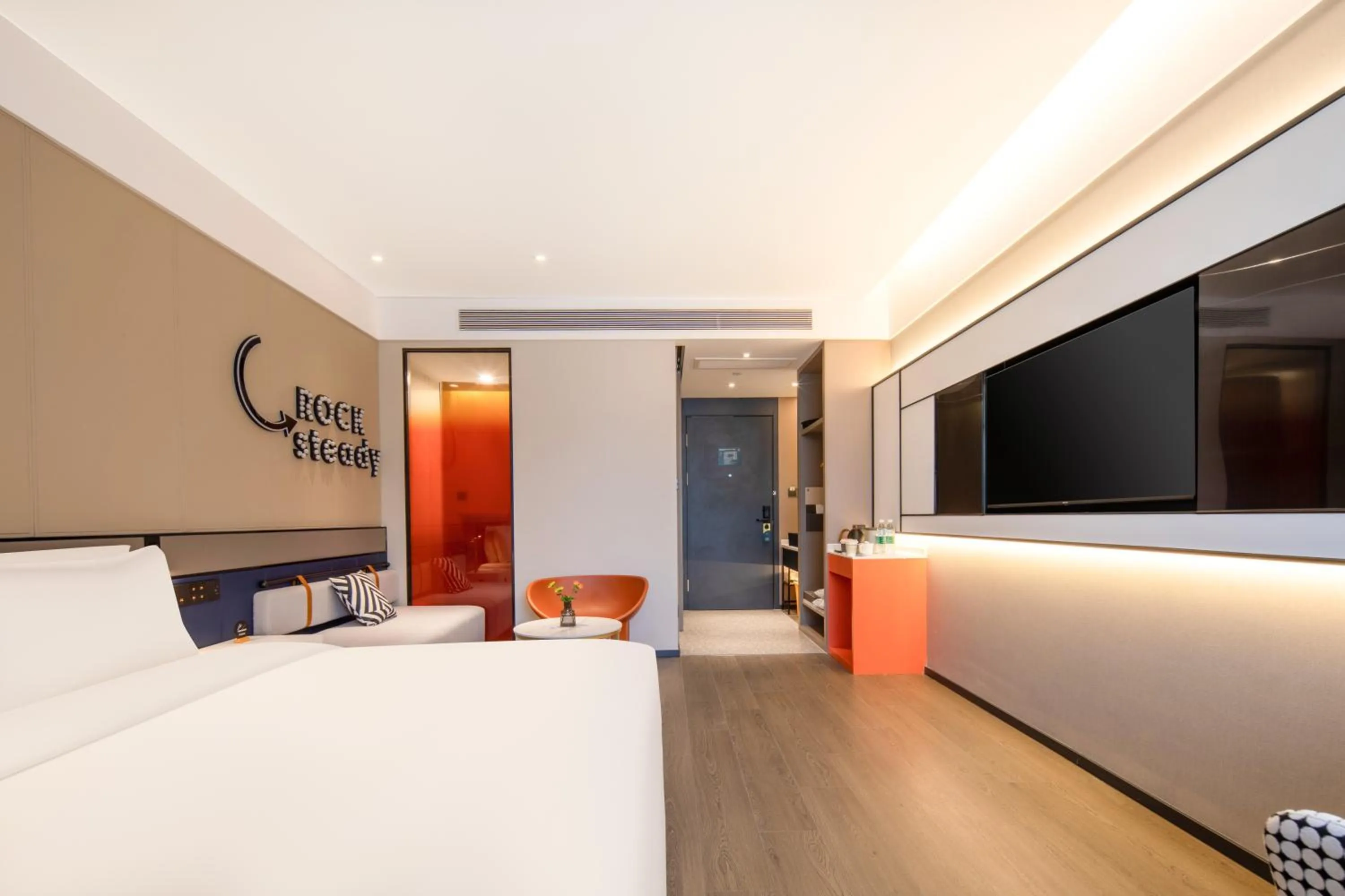 Photo of the whole room, Bed in Mercure Nanjing Sun Yat-sen Mausoleum