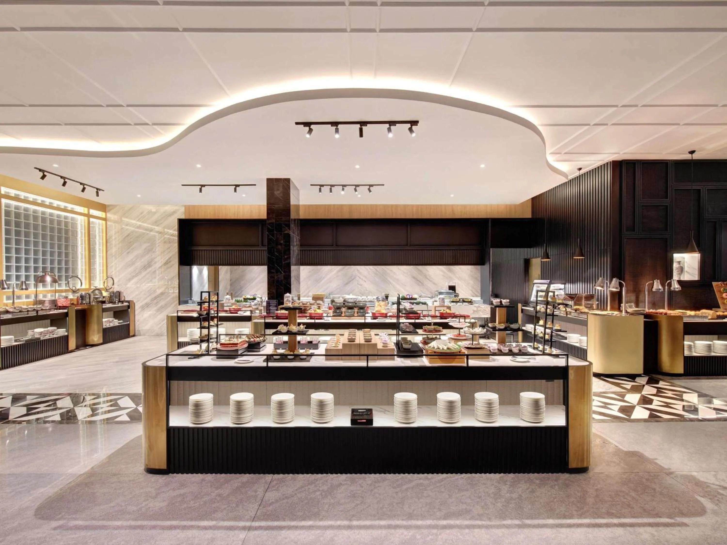 Restaurant/places to eat in Grand Mercure Batam Centre