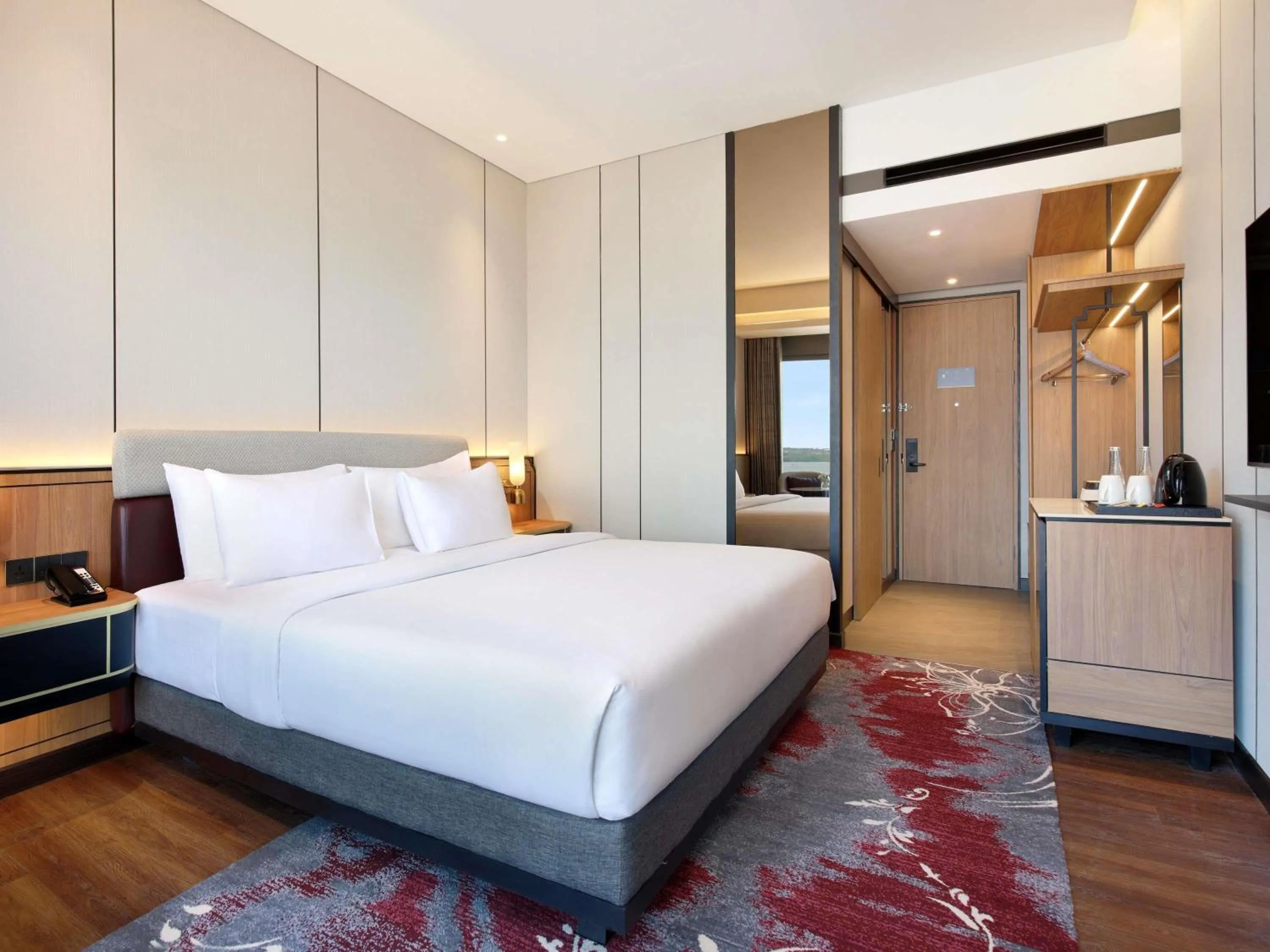 Bedroom, Bed in Grand Mercure Batam Centre