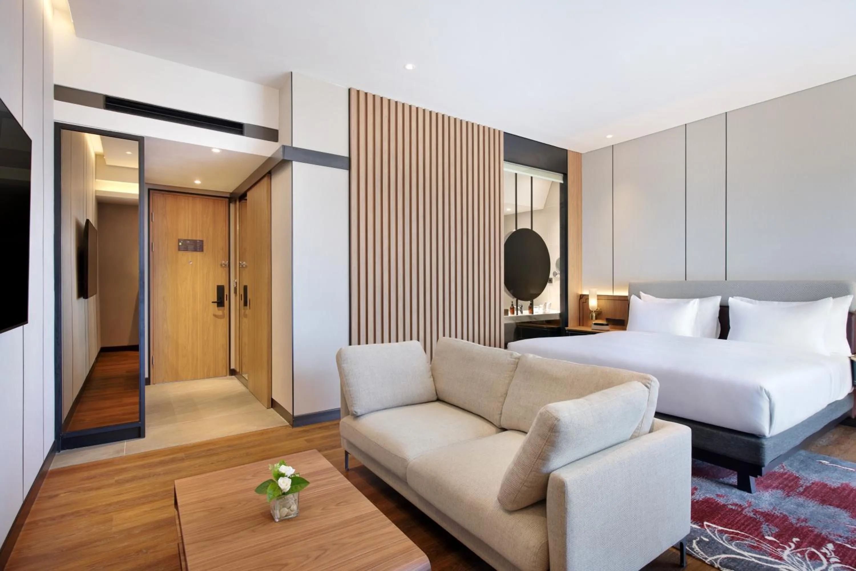 Bedroom, Bed in Grand Mercure Batam Centre