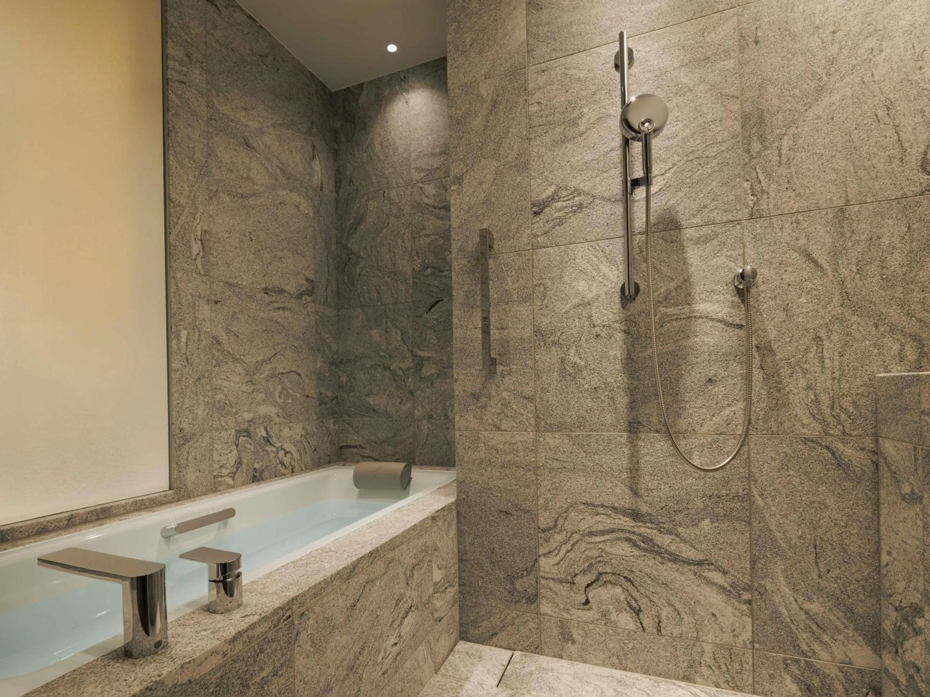 Bedroom in Fairmont Tokyo