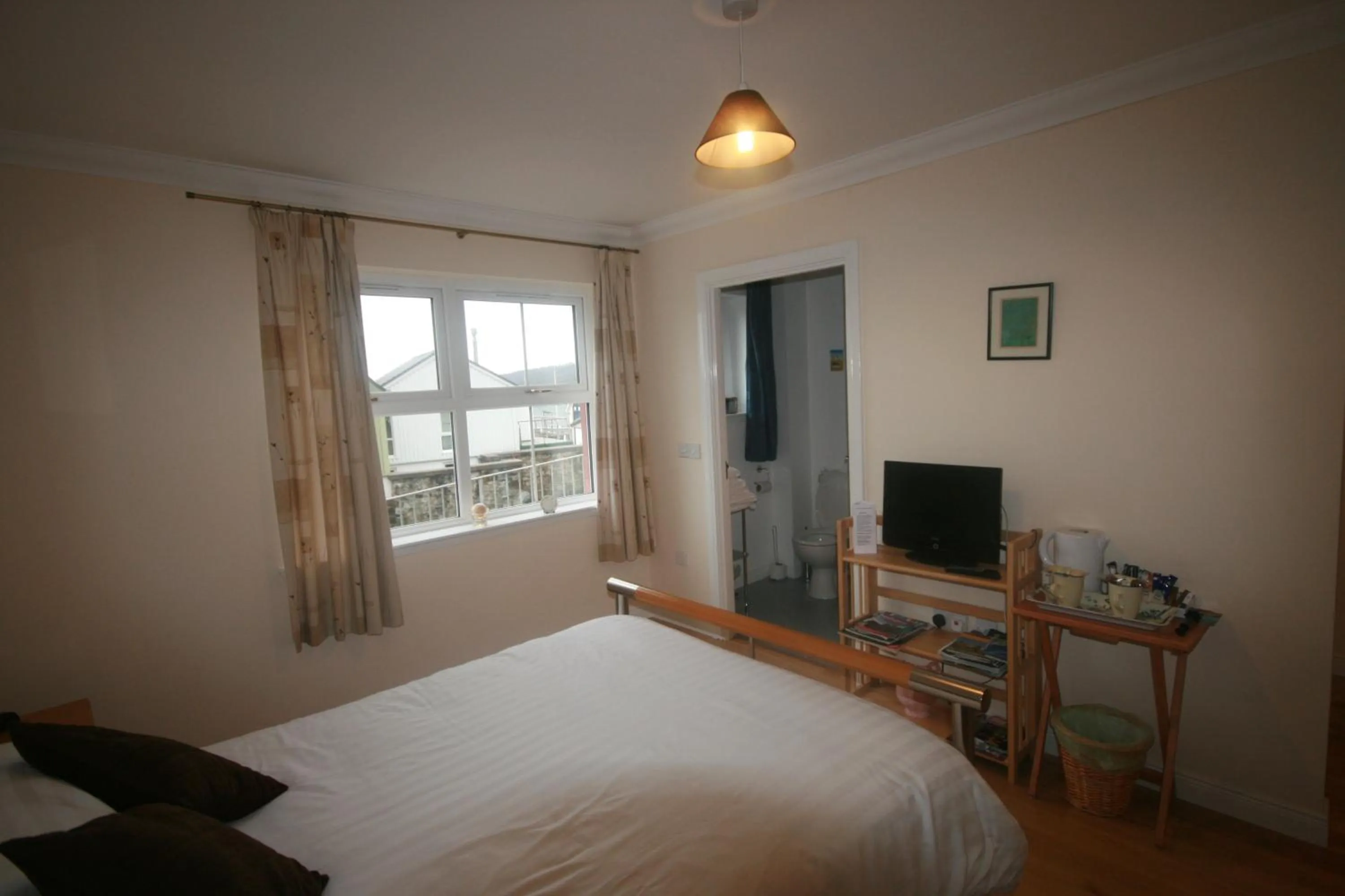 Photo of the whole room, Bed in Stonewater House Vegan Bed and Breakfast