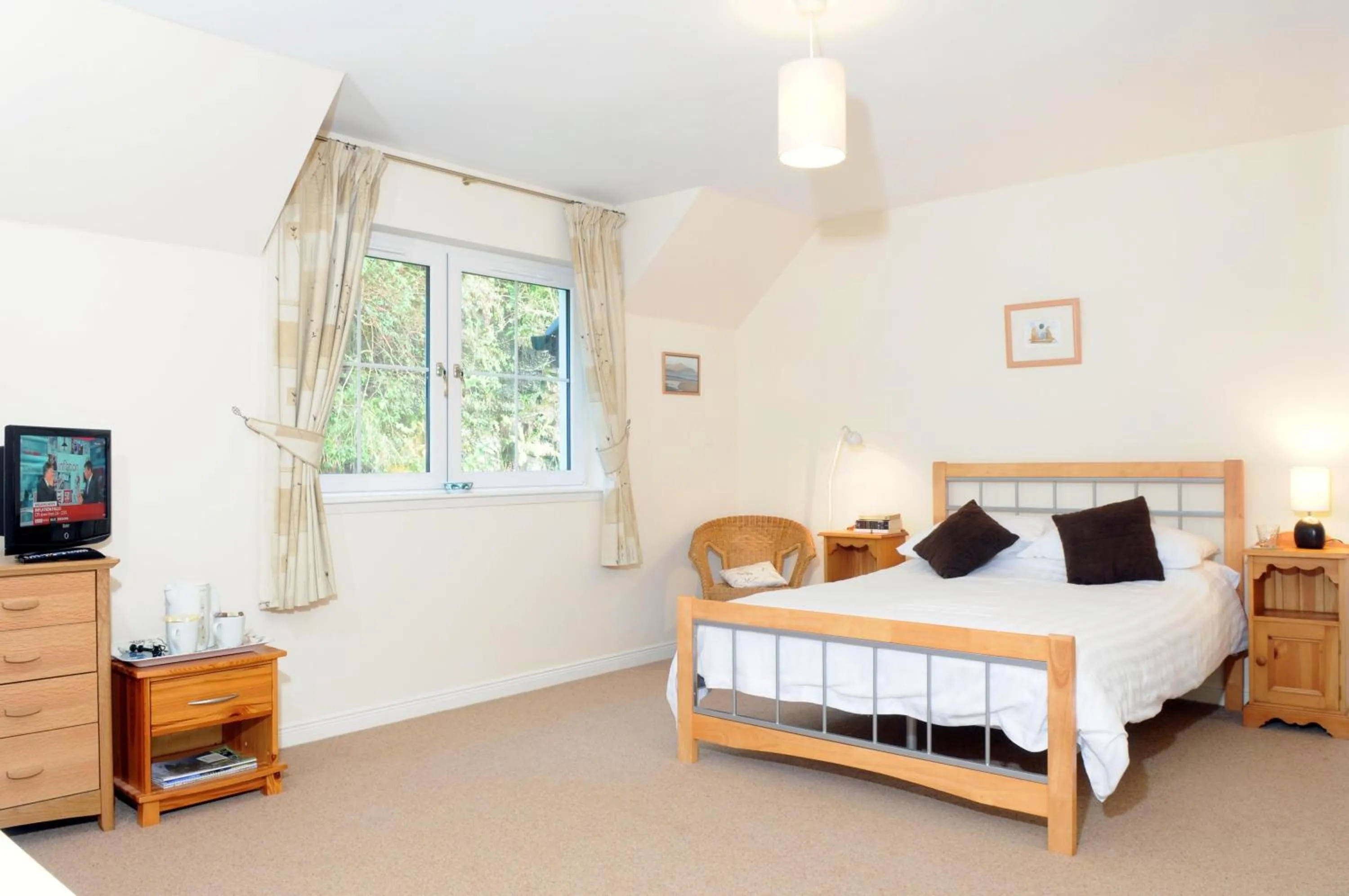 Photo of the whole room, Bed in Stonewater House Vegan Bed and Breakfast