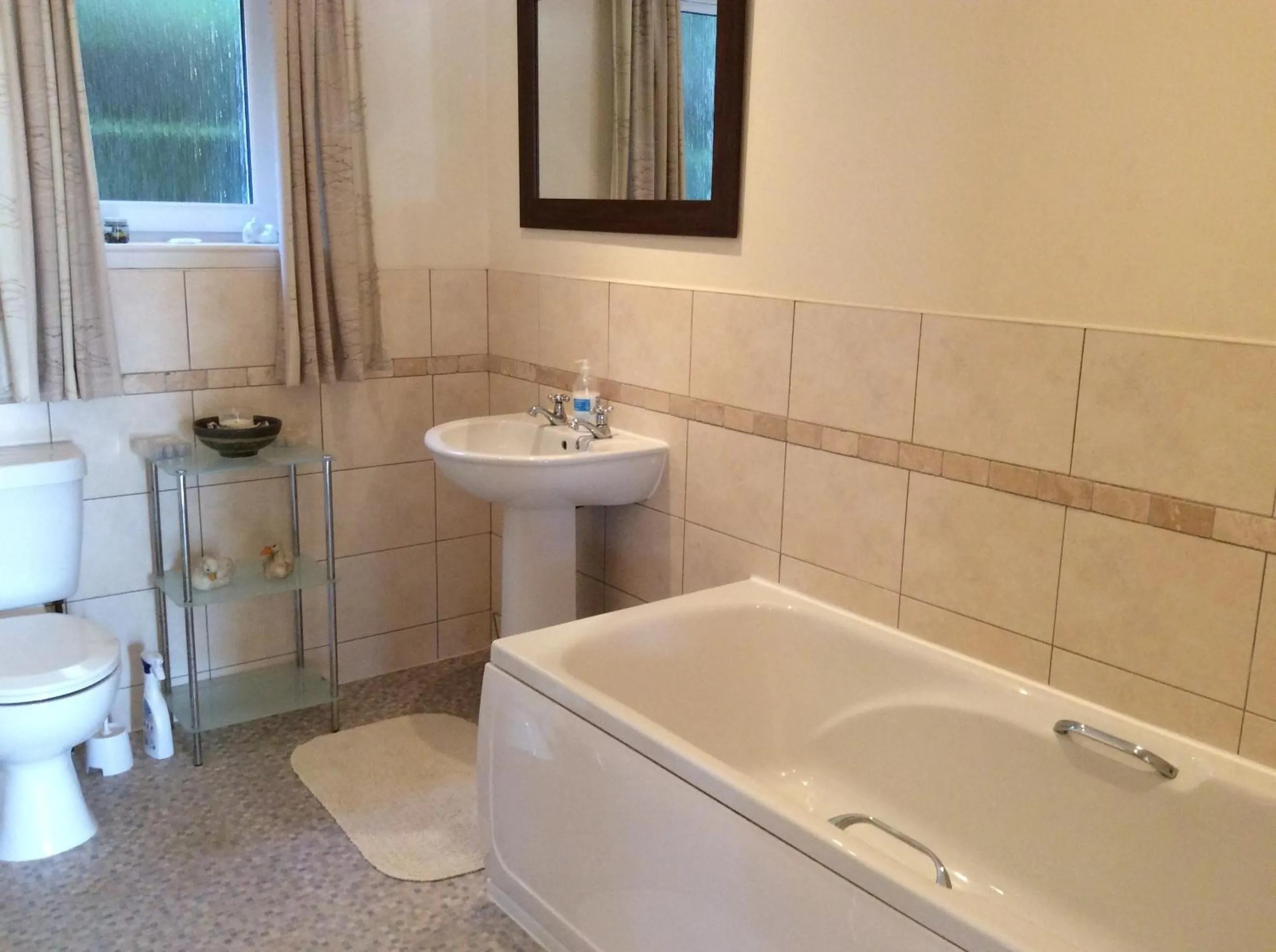 Bathroom in Stonewater House Vegan Bed and Breakfast