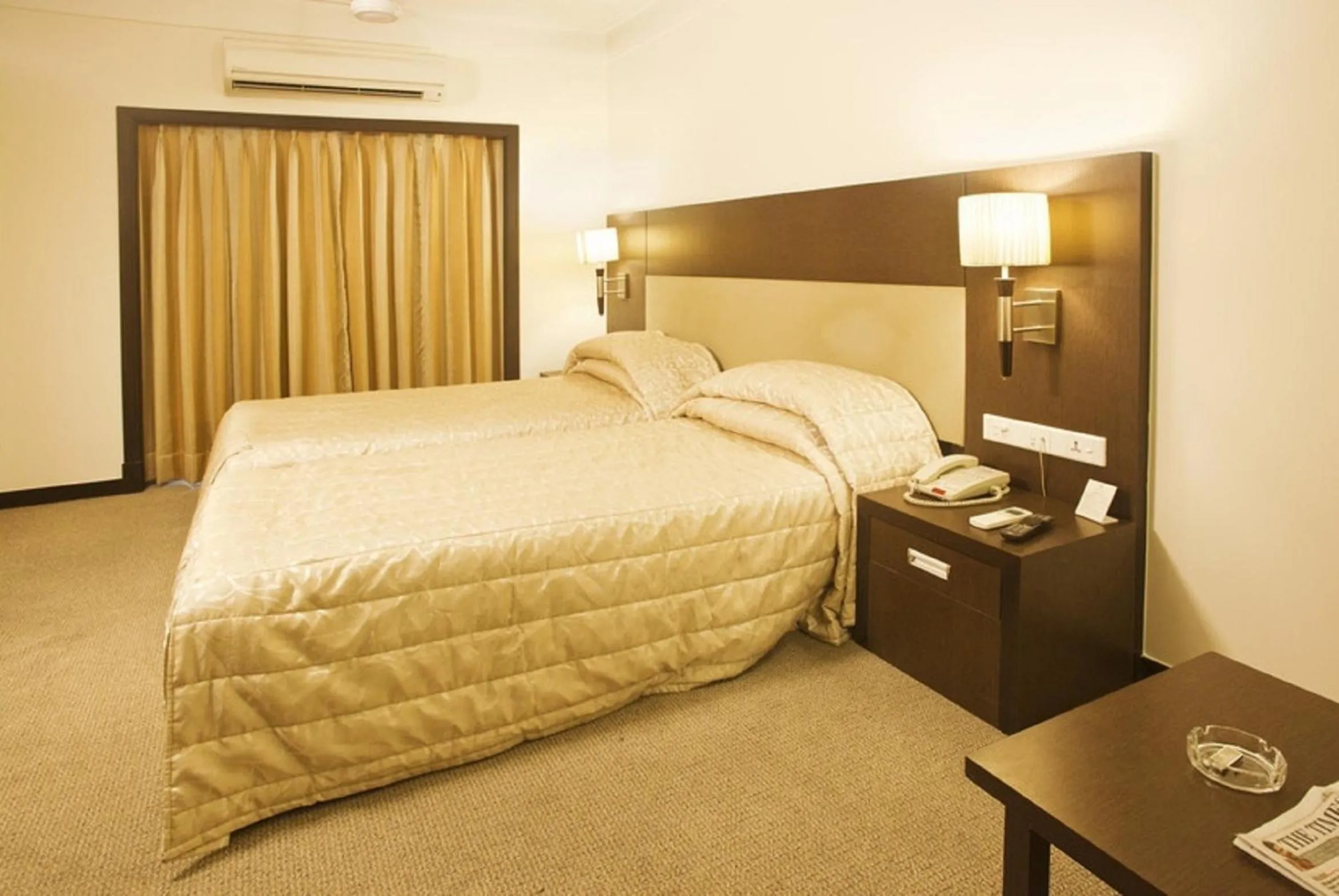 Bed in Hotel Silver Palace