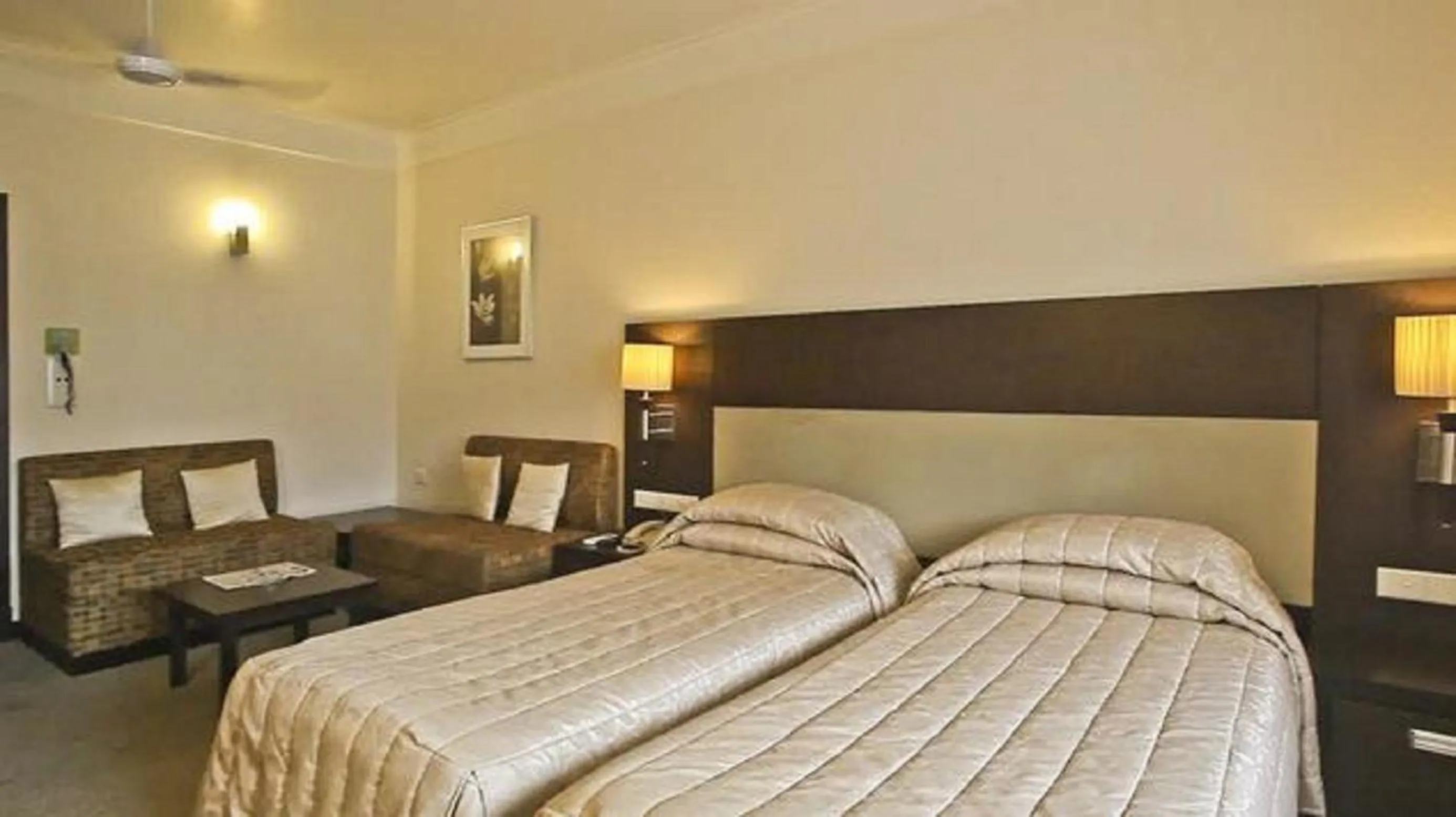 Bed in Hotel Silver Palace