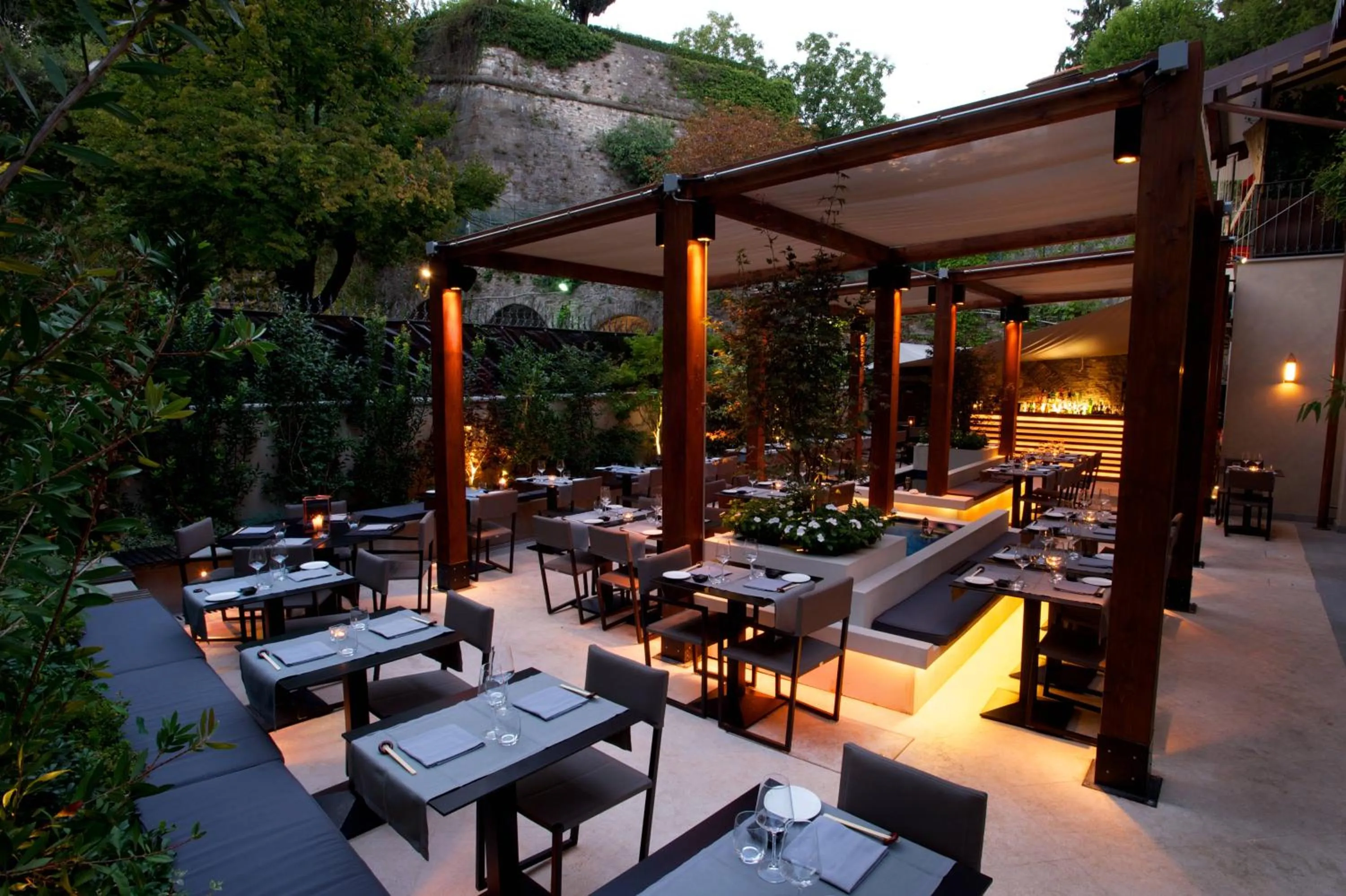 Restaurant/places to eat in Fuori Porta House