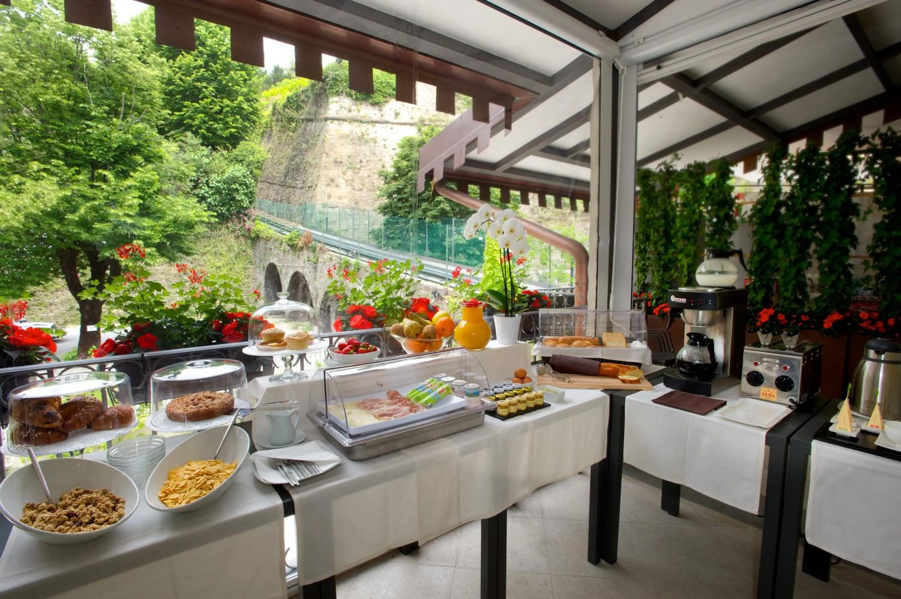 Breakfast in Fuori Porta House