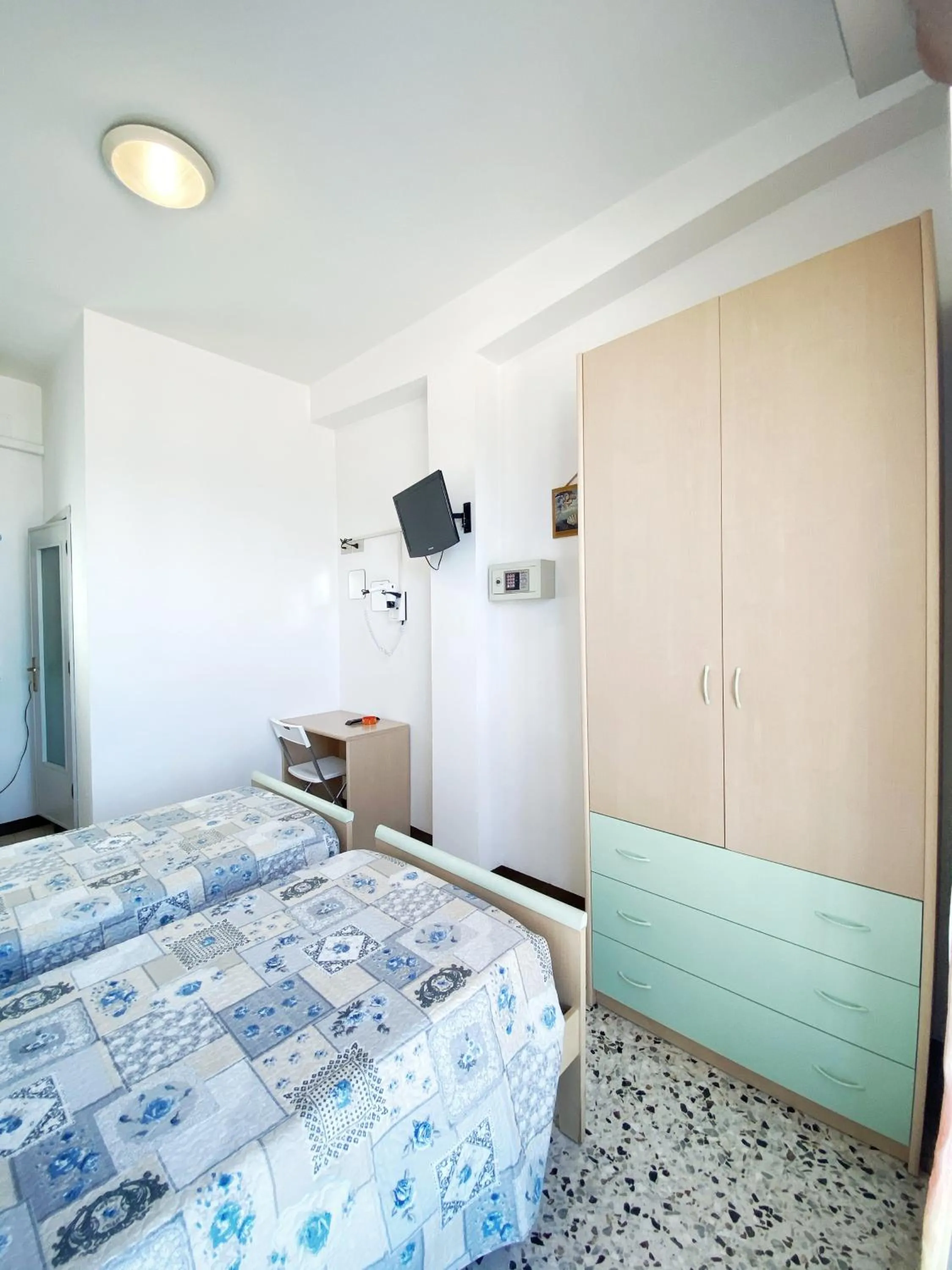 Bed in Hotel Dinarica