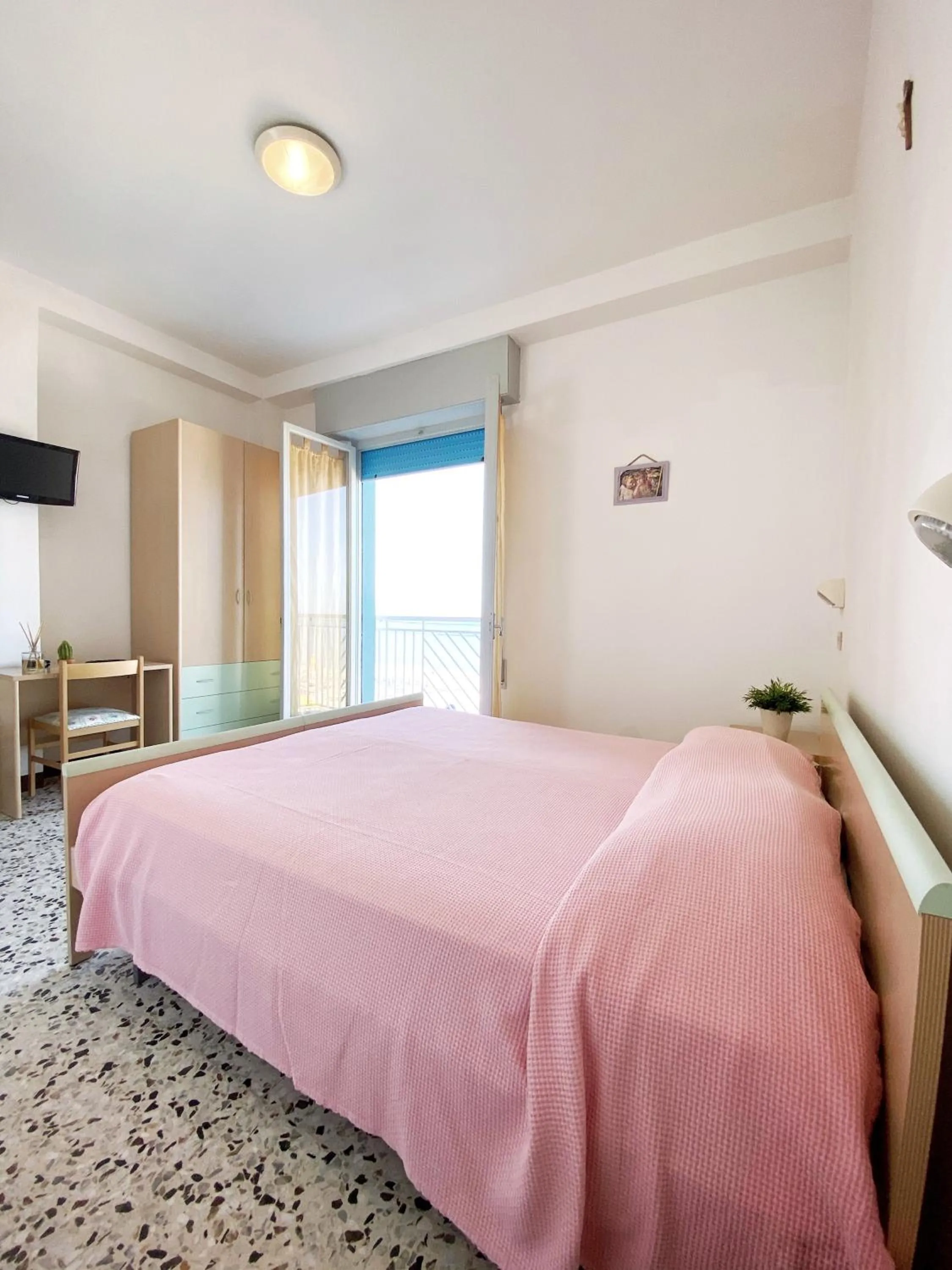 Bed in Hotel Dinarica