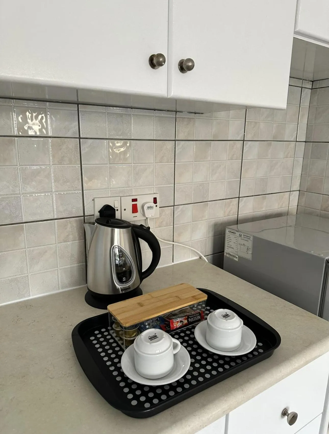 Coffee/tea facilities in New York Plaza Hotel Apartments