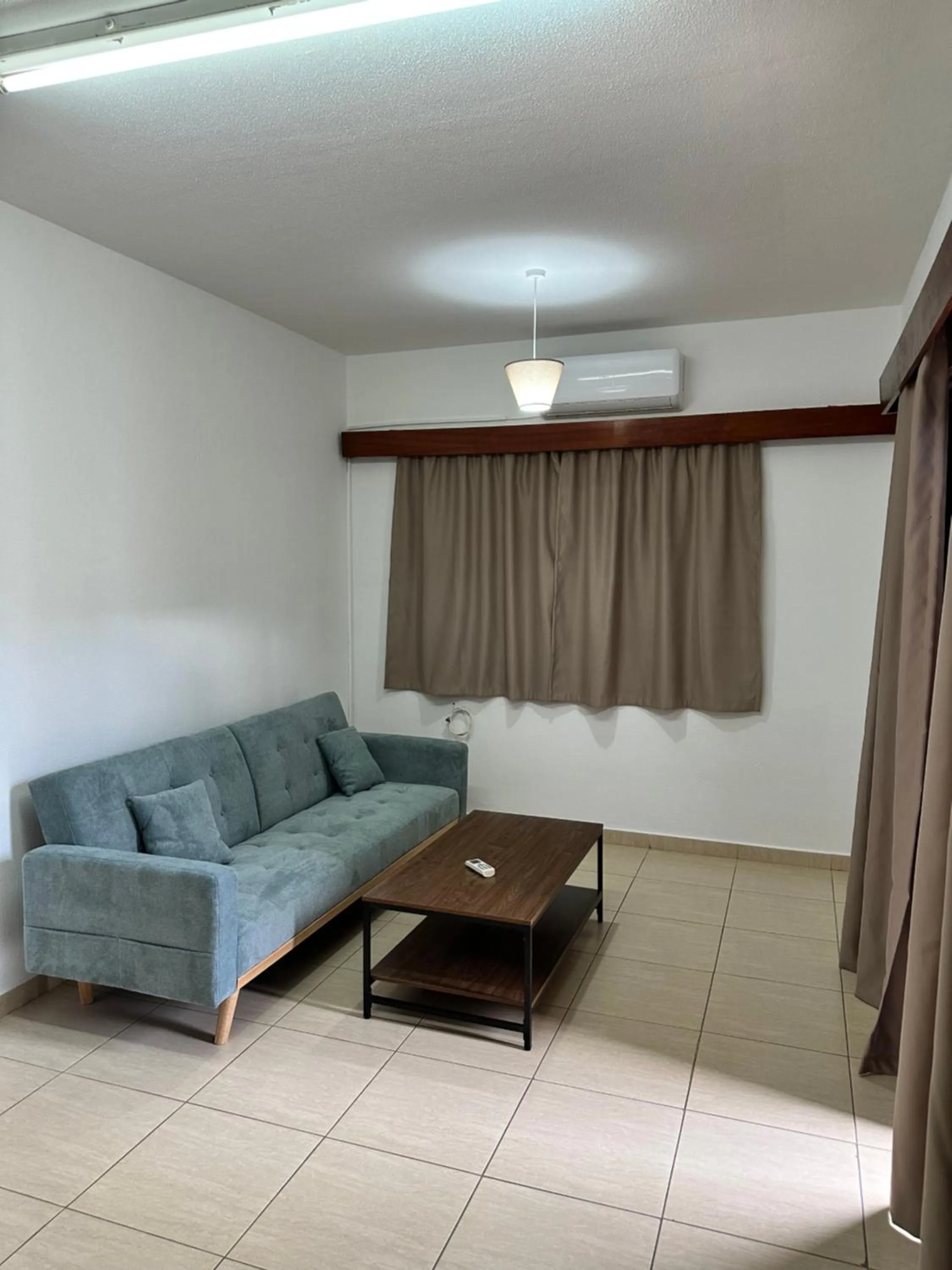 Living room in New York Plaza Hotel Apartments