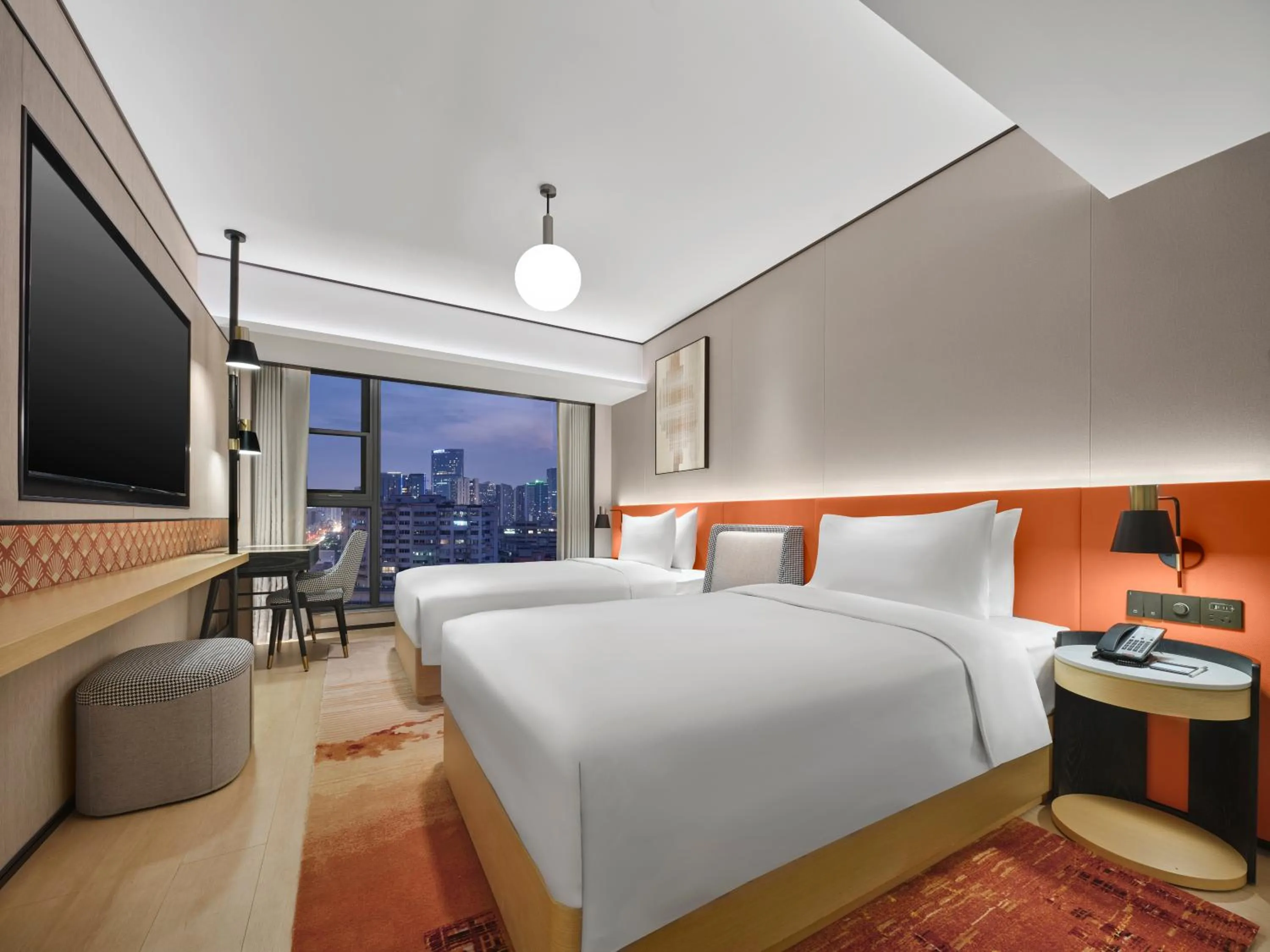 Photo of the whole room, Bed in Hilton Garden Inn Chengdu Tianfu Panda Tower