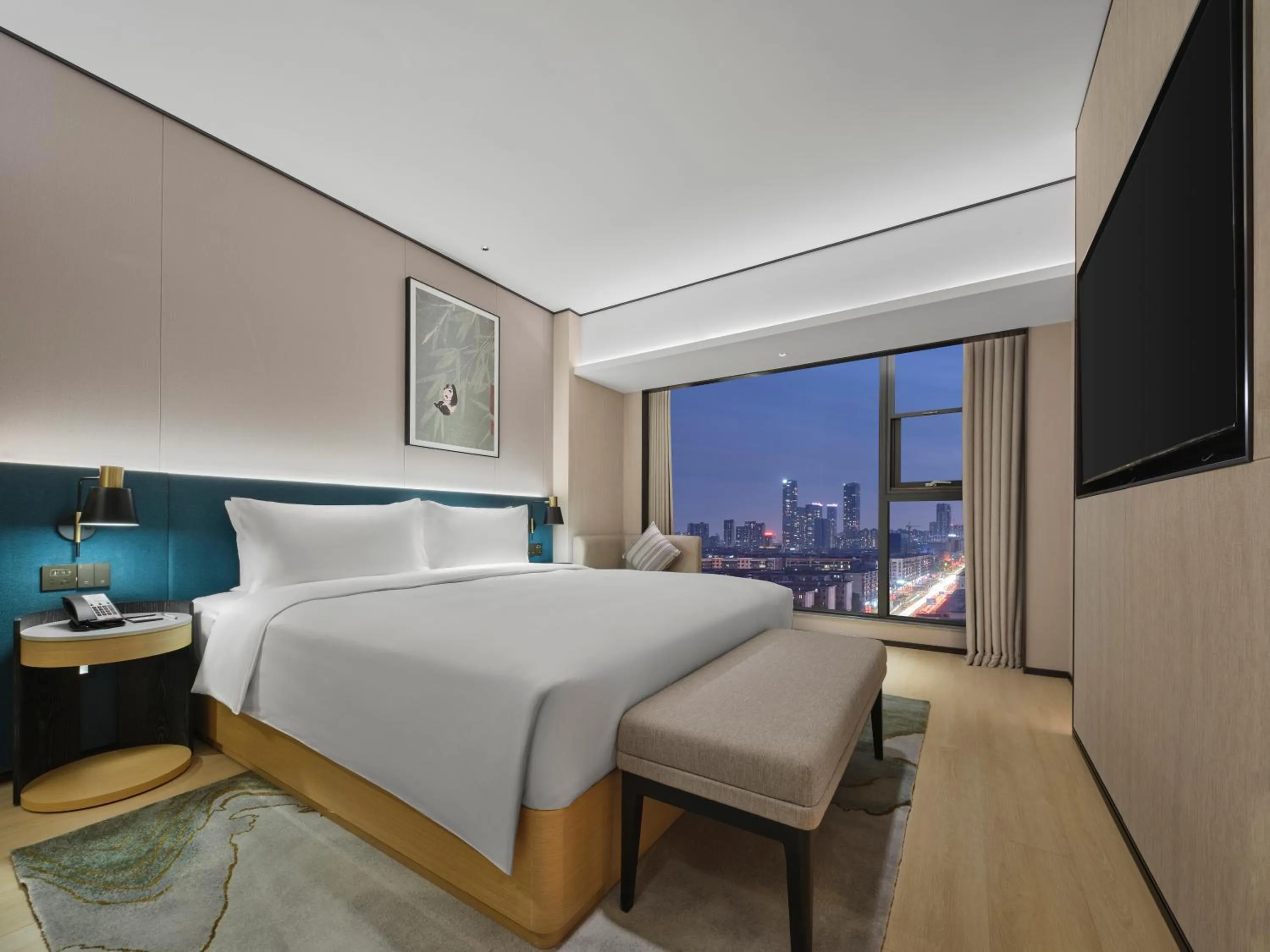 Bed in Hilton Garden Inn Chengdu Tianfu Panda Tower