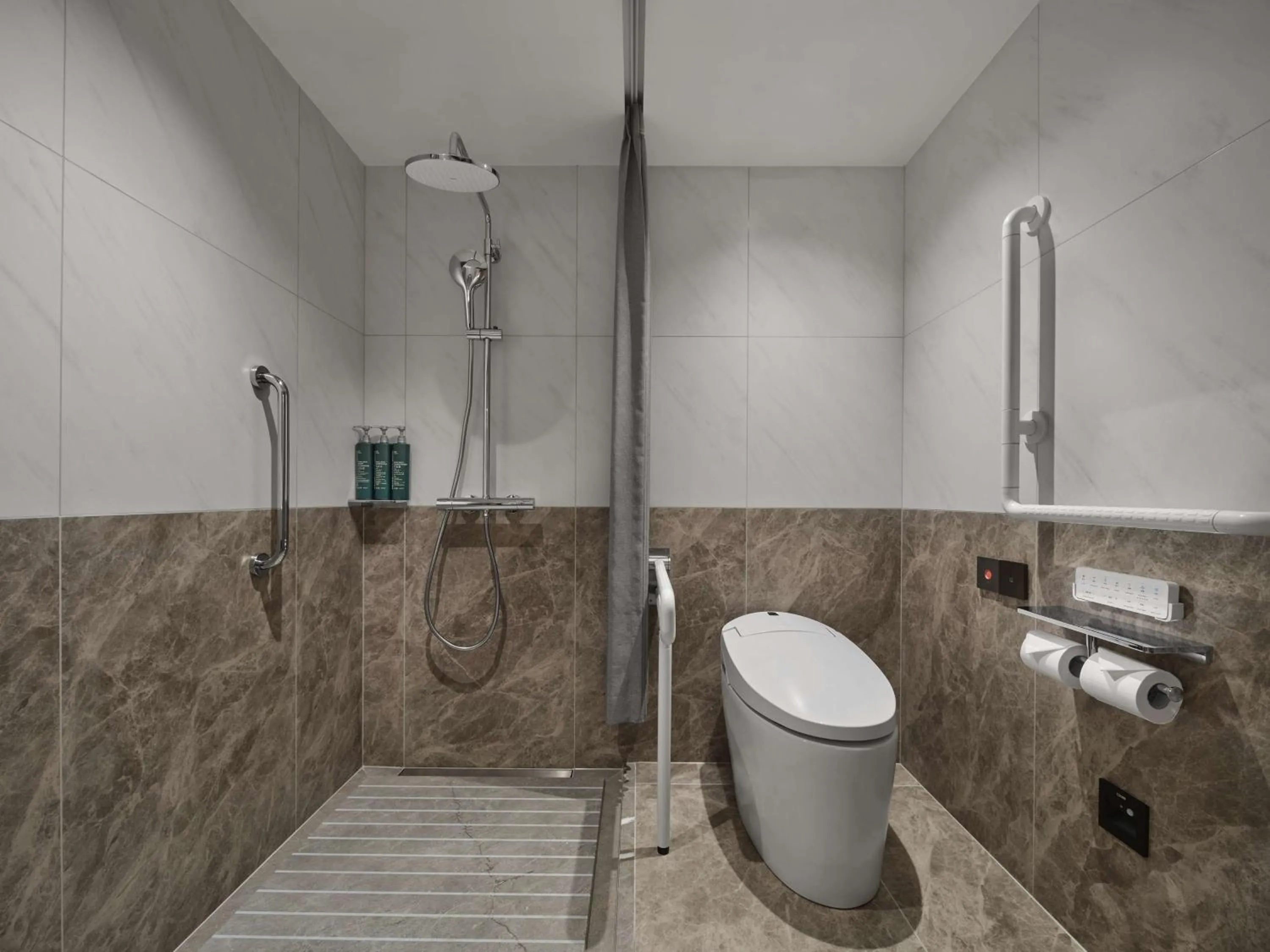 Bathroom in Hilton Garden Inn Chengdu Tianfu Panda Tower