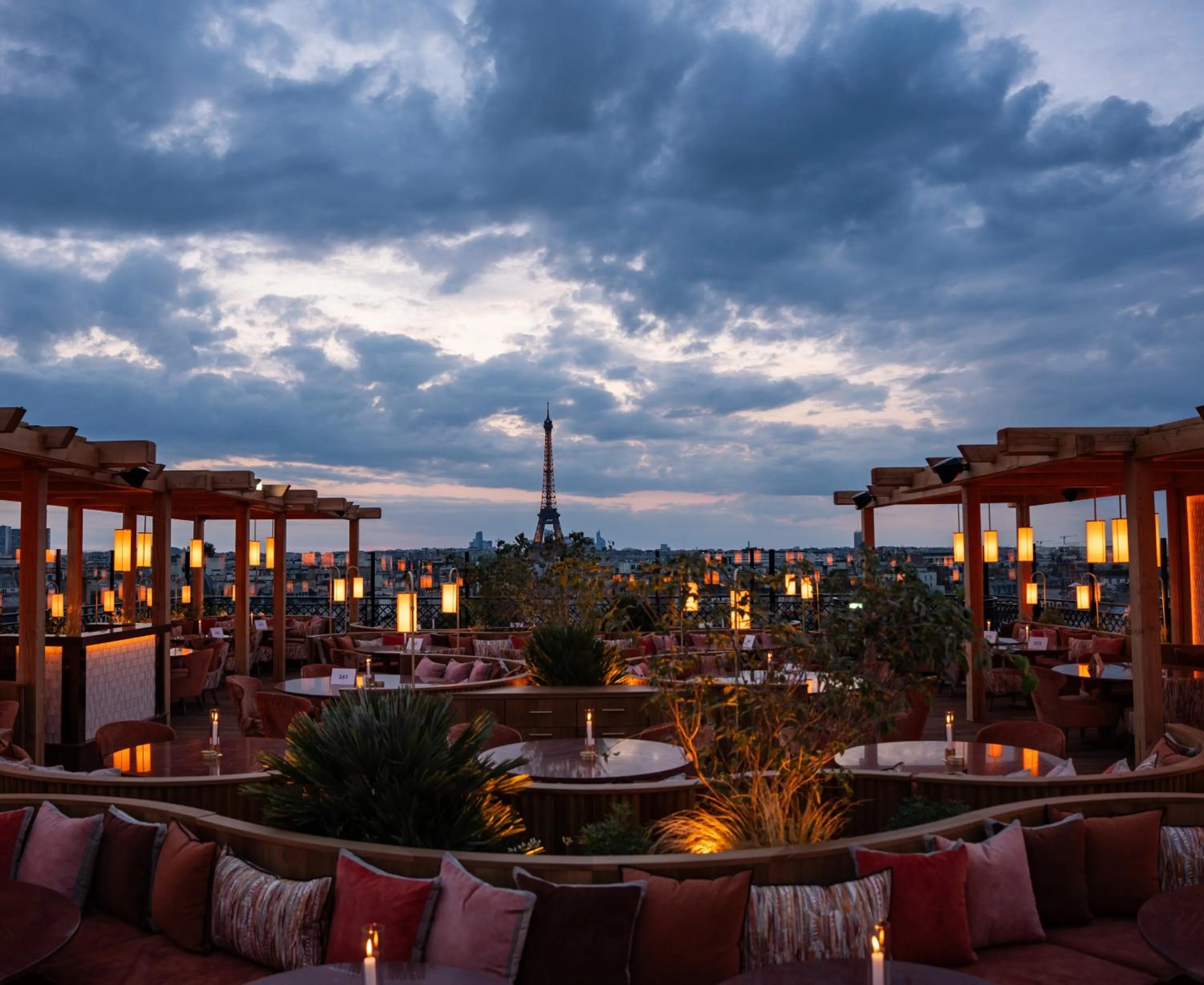 Restaurant/places to eat in Hotel SAX Paris, LXR Hotels & Resorts