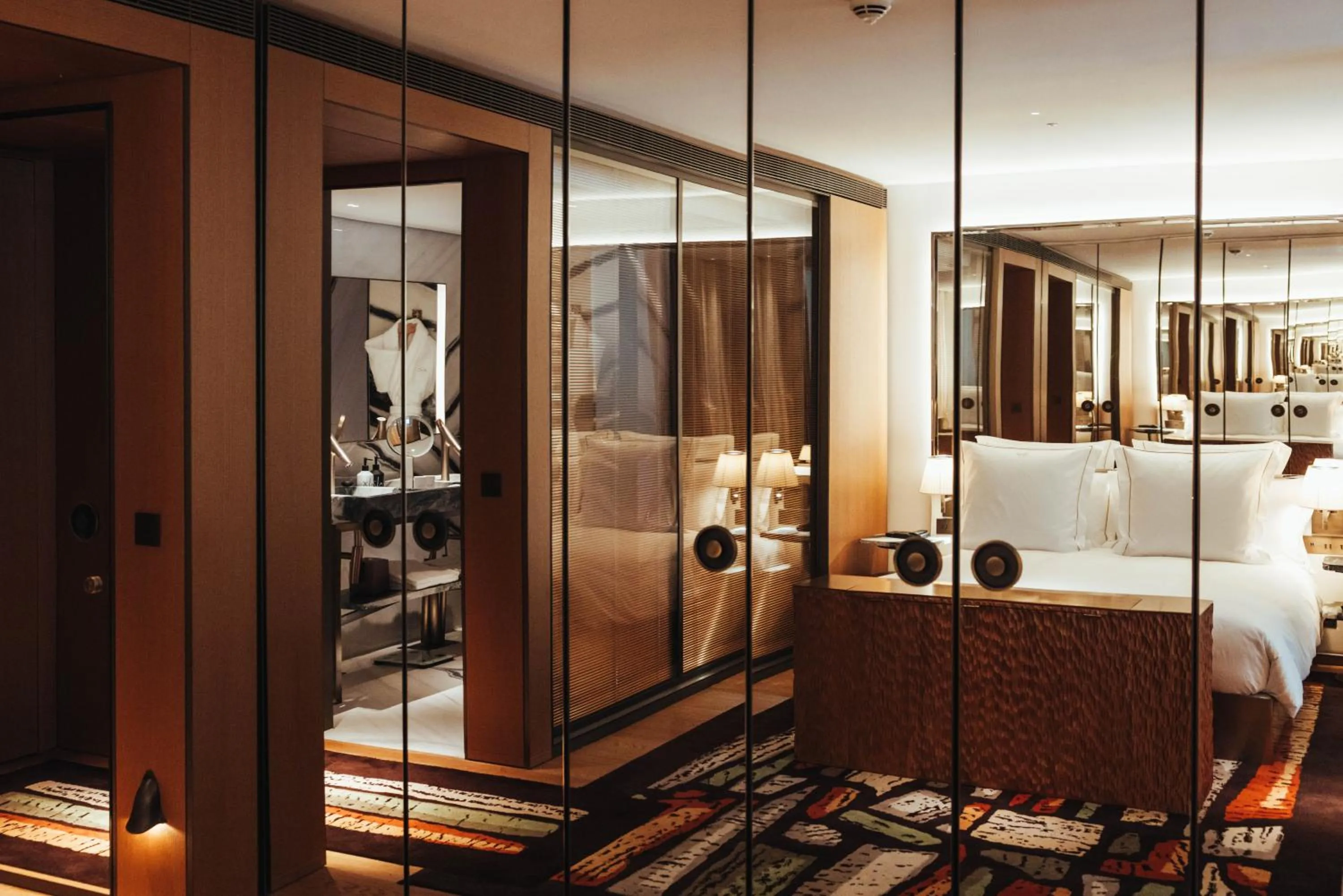 Bathroom in Hotel SAX Paris, LXR Hotels & Resorts