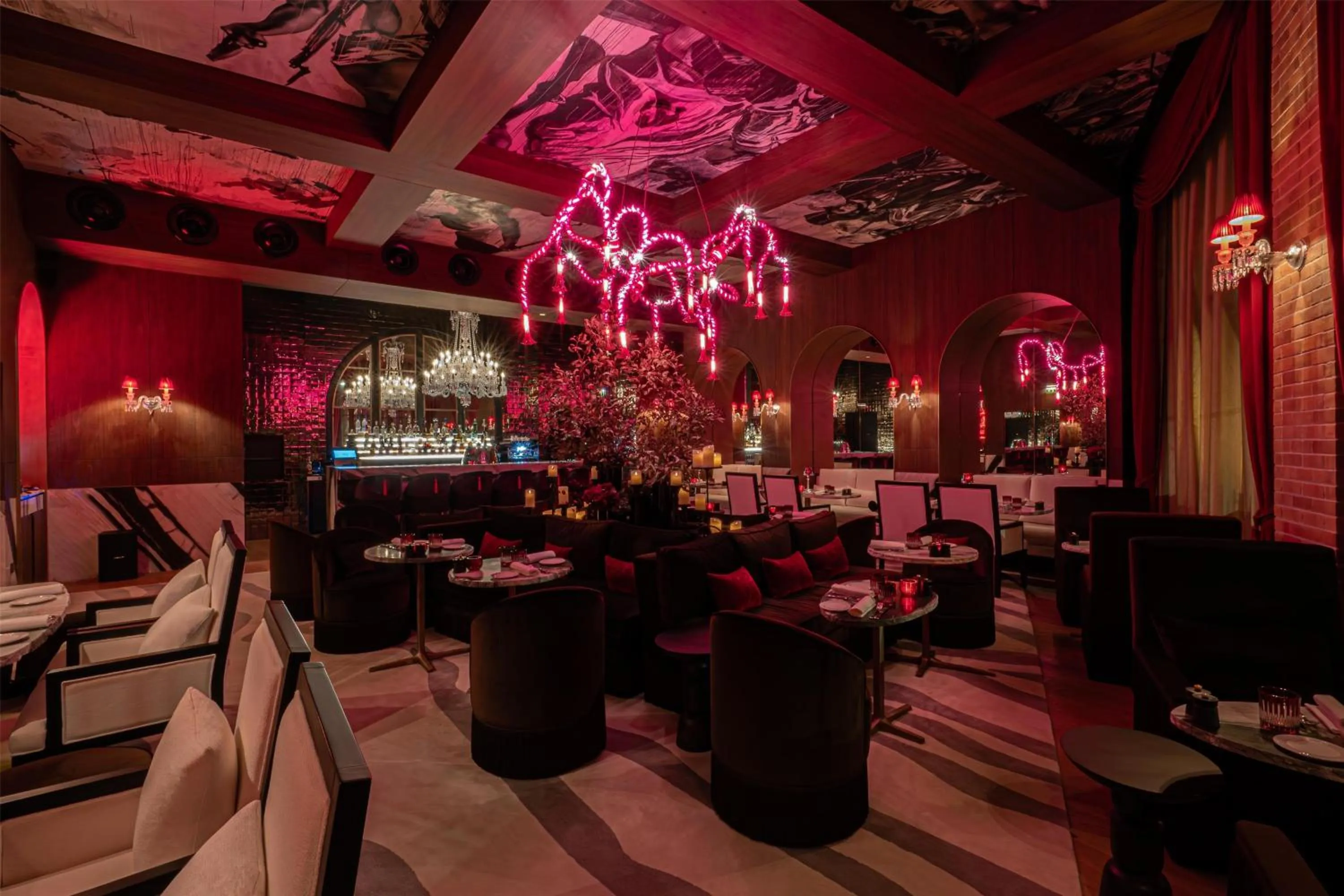 Restaurant/places to eat in Hotel SAX Paris, LXR Hotels & Resorts