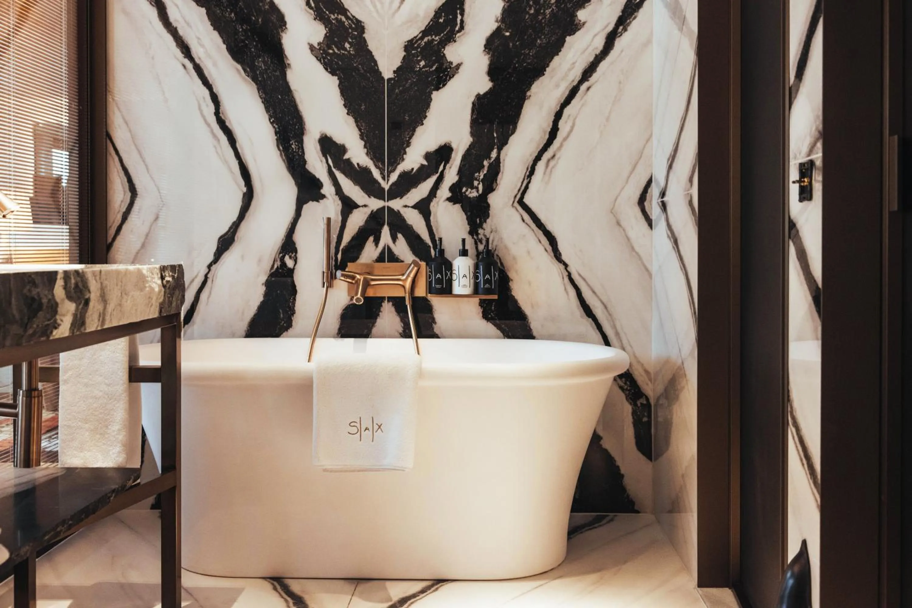 Bathroom in Hotel SAX Paris, LXR Hotels & Resorts