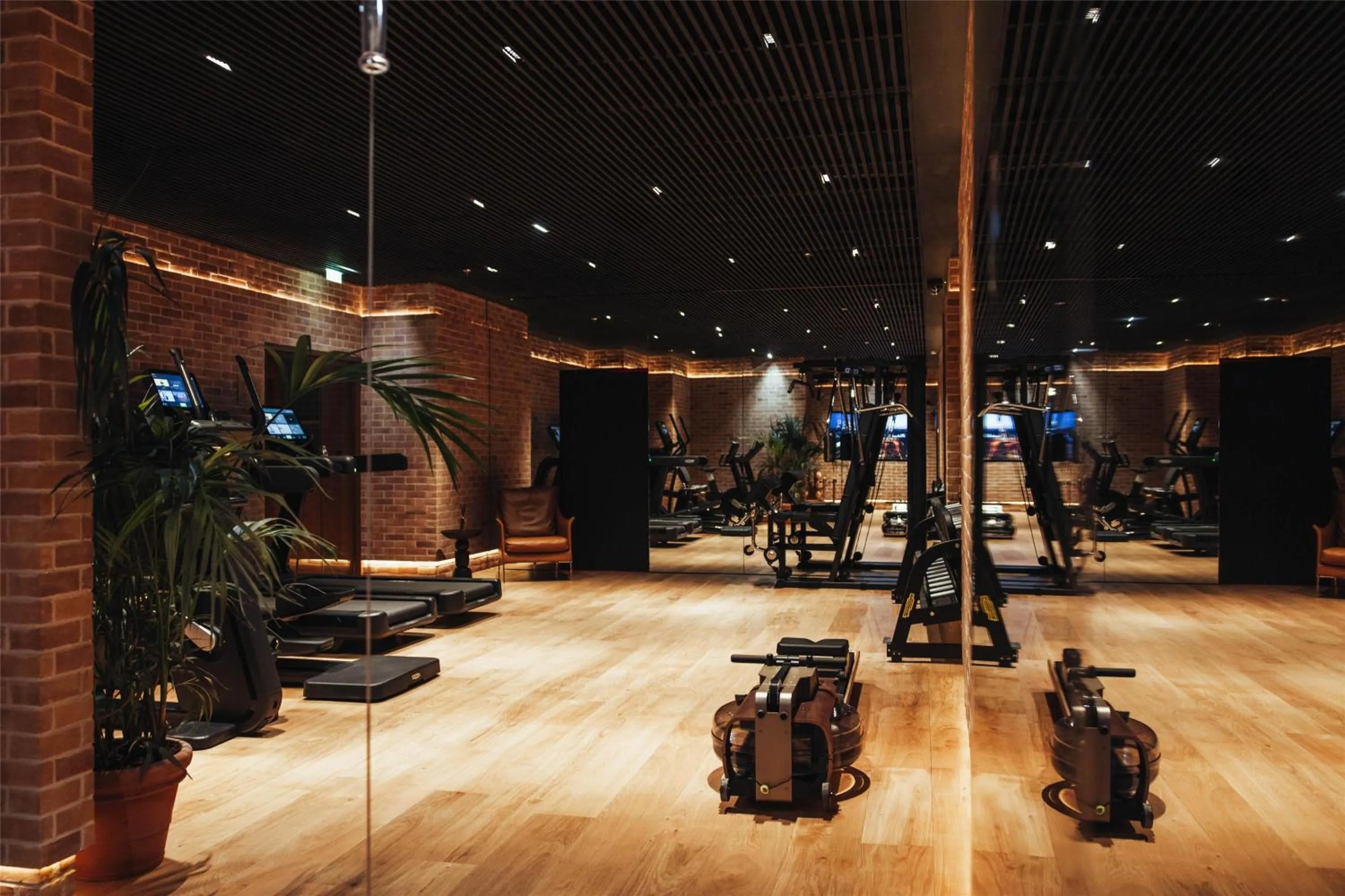 Fitness centre/facilities in Hotel SAX Paris, LXR Hotels & Resorts