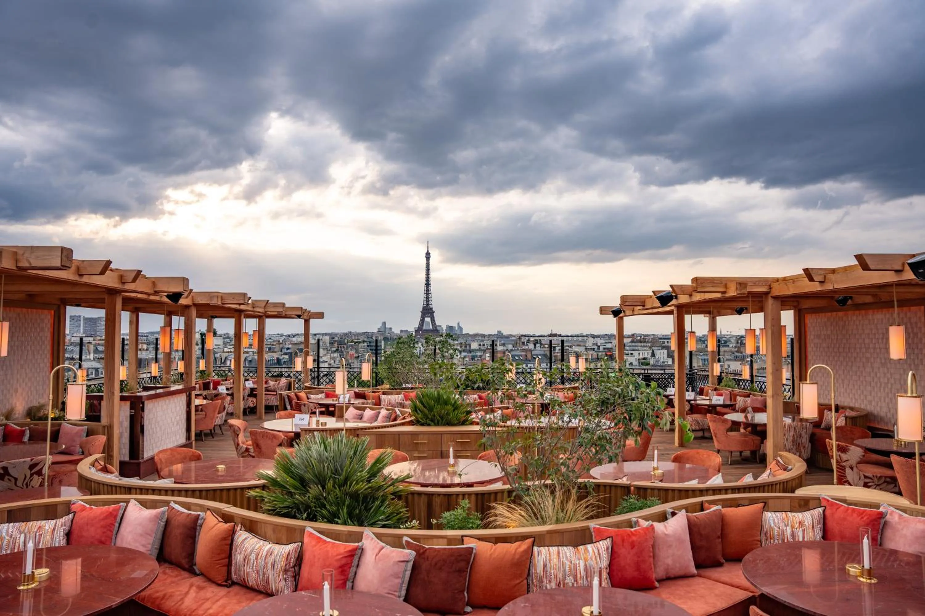 Restaurant/places to eat in Hotel SAX Paris, LXR Hotels & Resorts