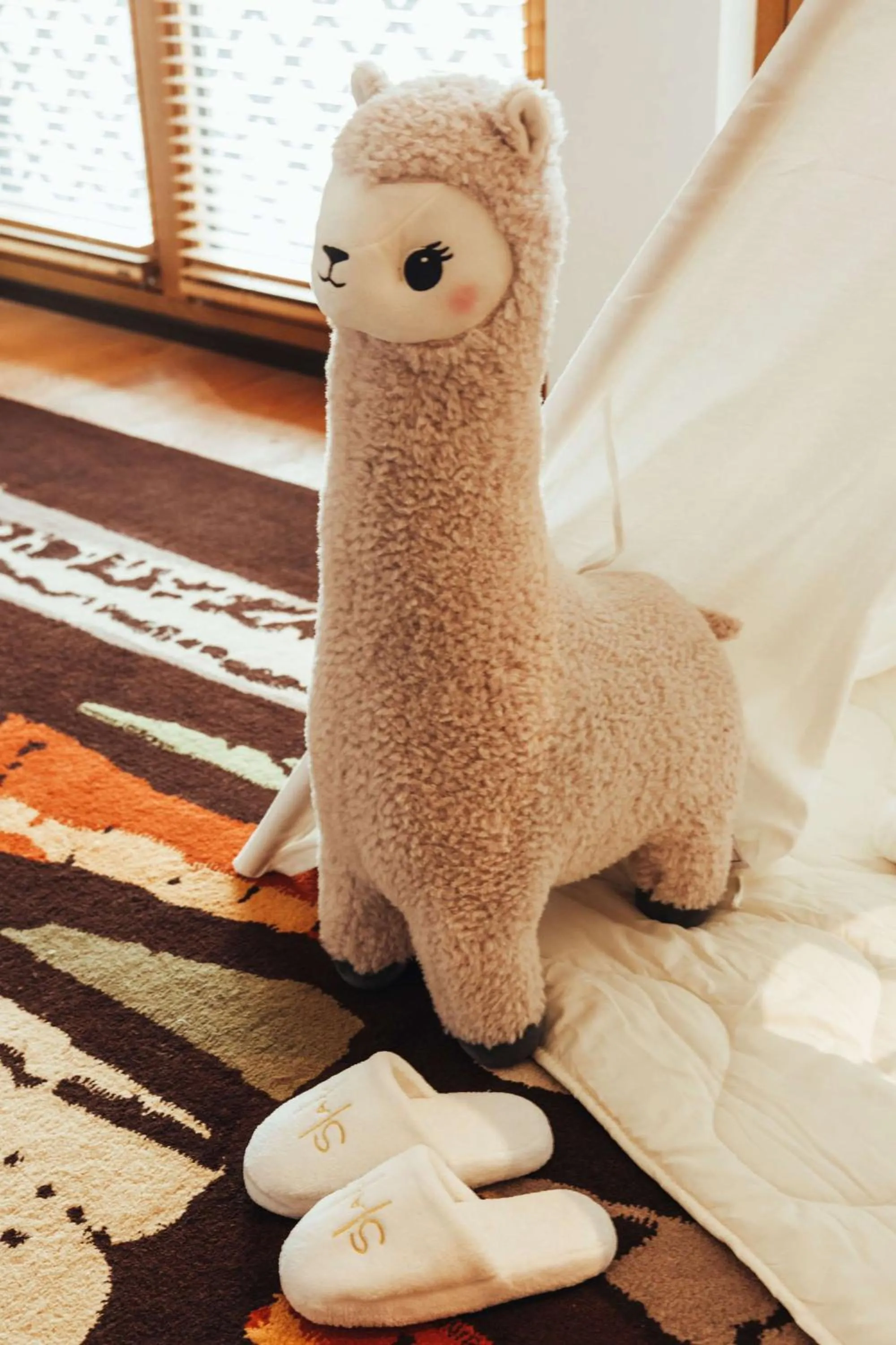 Living room in Hotel SAX Paris, LXR Hotels & Resorts