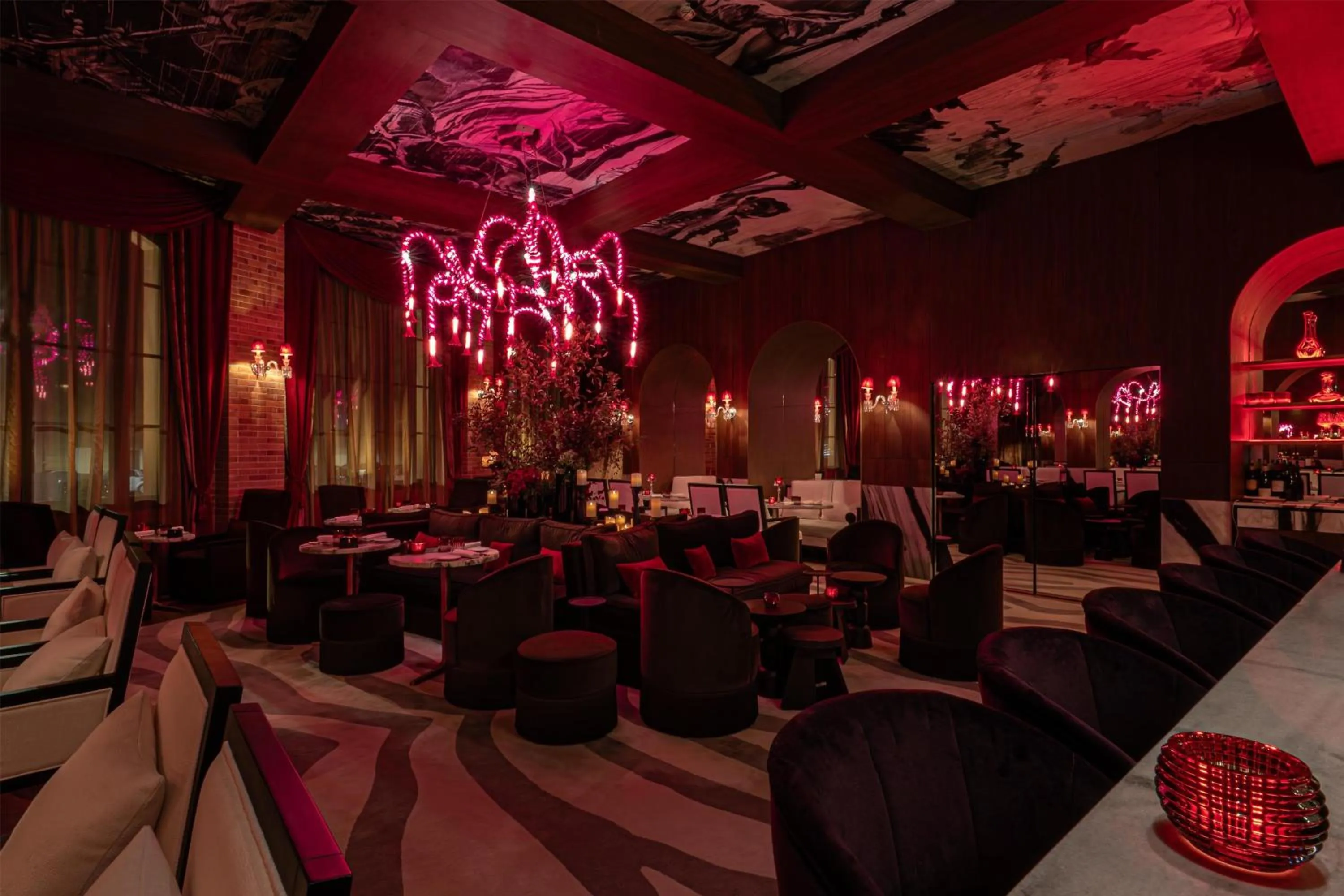 Restaurant/places to eat in Hotel SAX Paris, LXR Hotels & Resorts