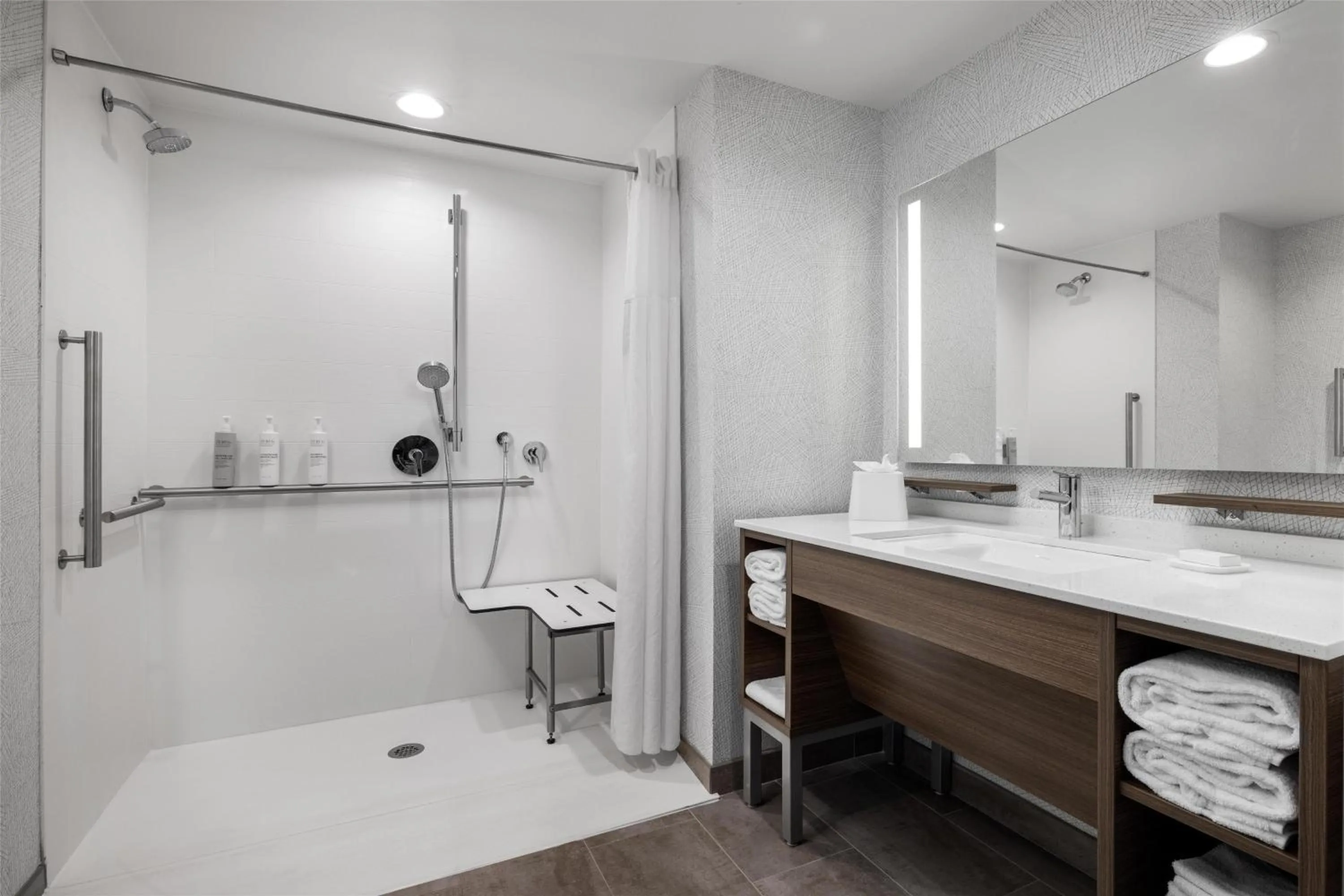 Bathroom in Home2 Suites By Hilton Dry Ridge