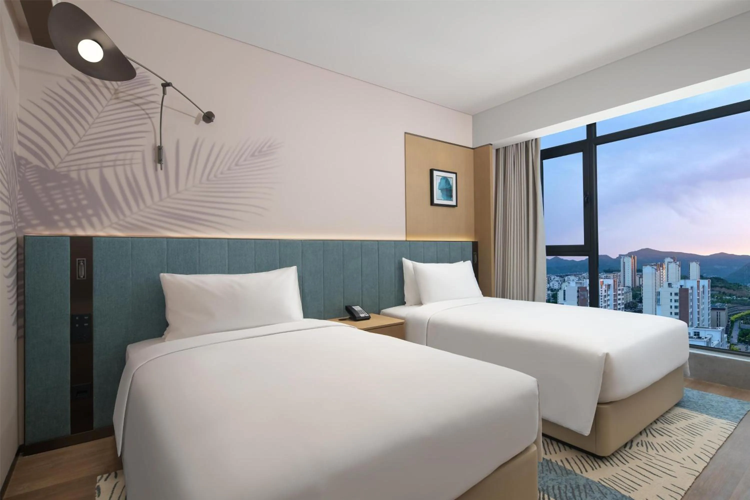 Bed in Hilton Garden Inn Chengde High-Tech Zone