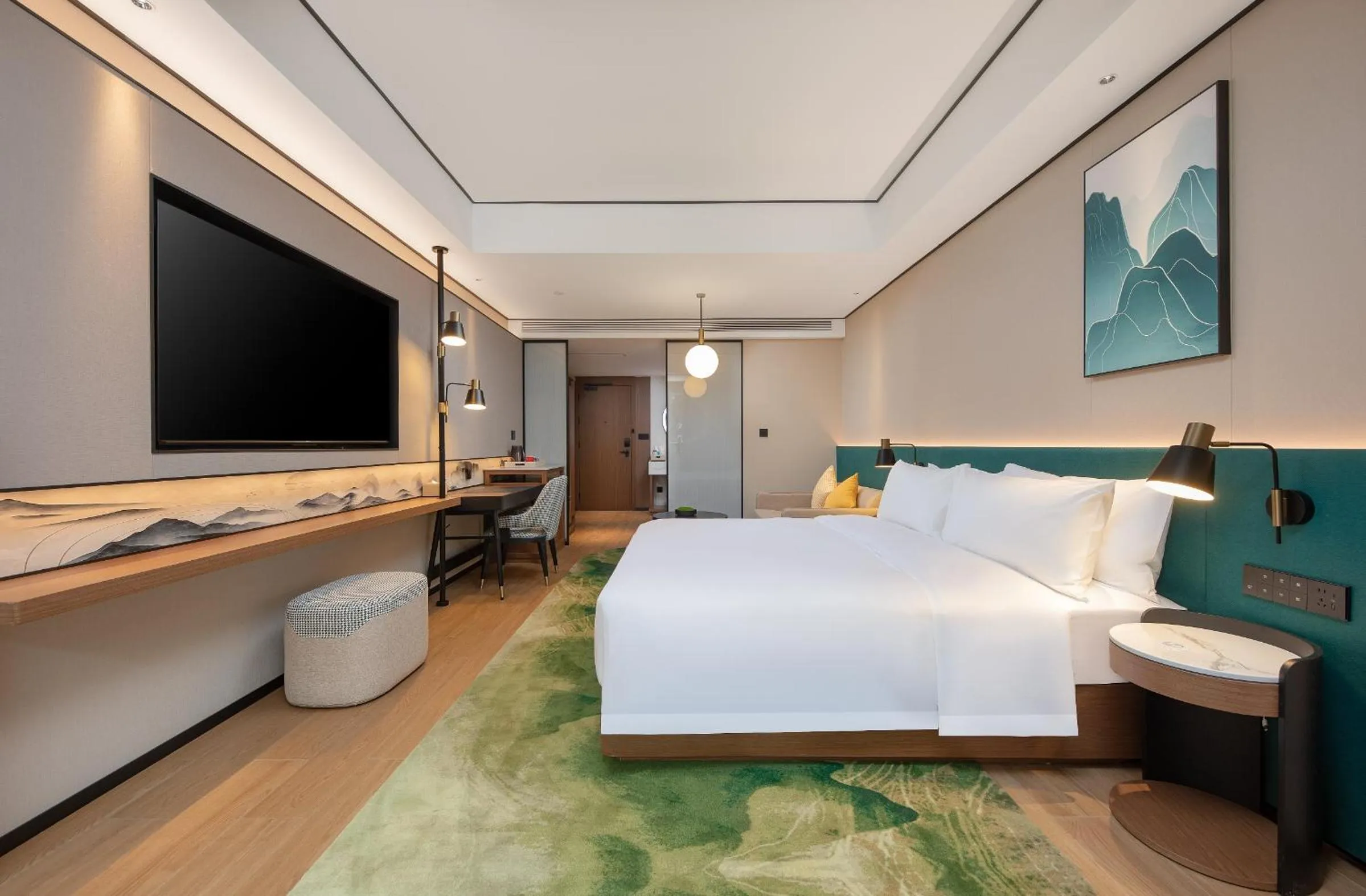 Mountain view, Bed in Hilton Garden Inn Zhangjiajie Wulingyuan