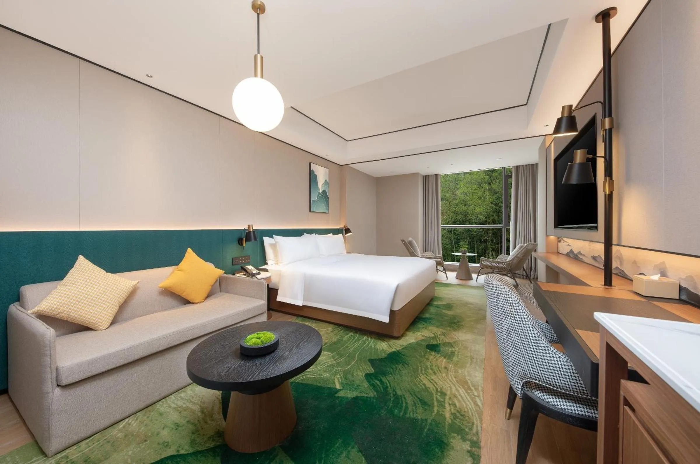 Mountain view in Hilton Garden Inn Zhangjiajie Wulingyuan