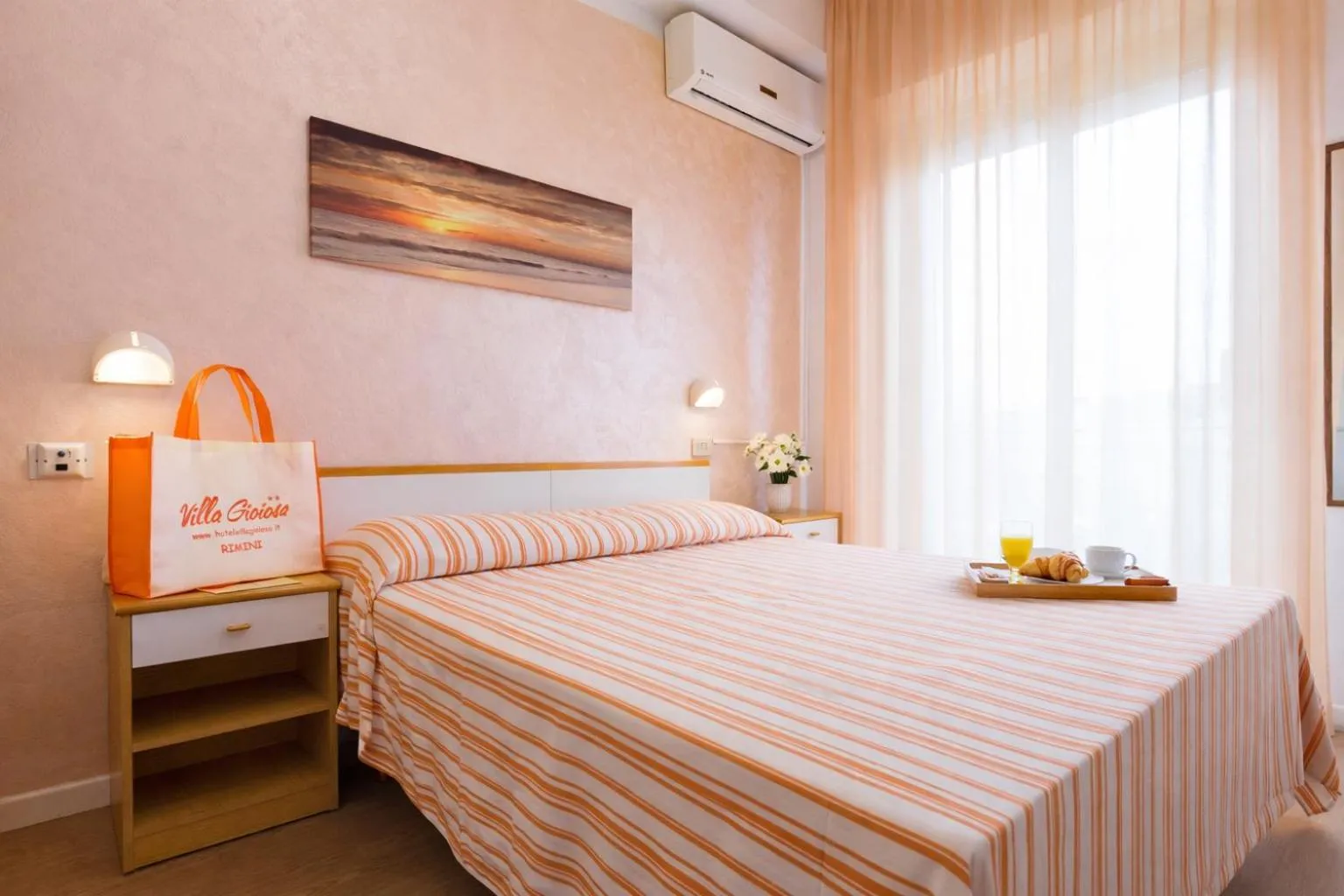 Bed in Hotel Villa Gioiosa - Beach & Bistrot