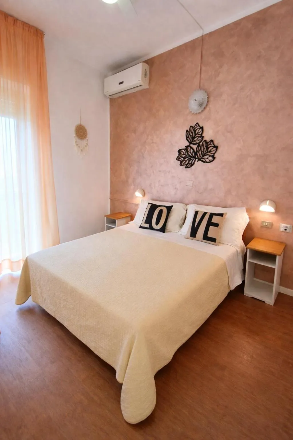 Bed in Hotel Villa Gioiosa - Beach & Bistrot