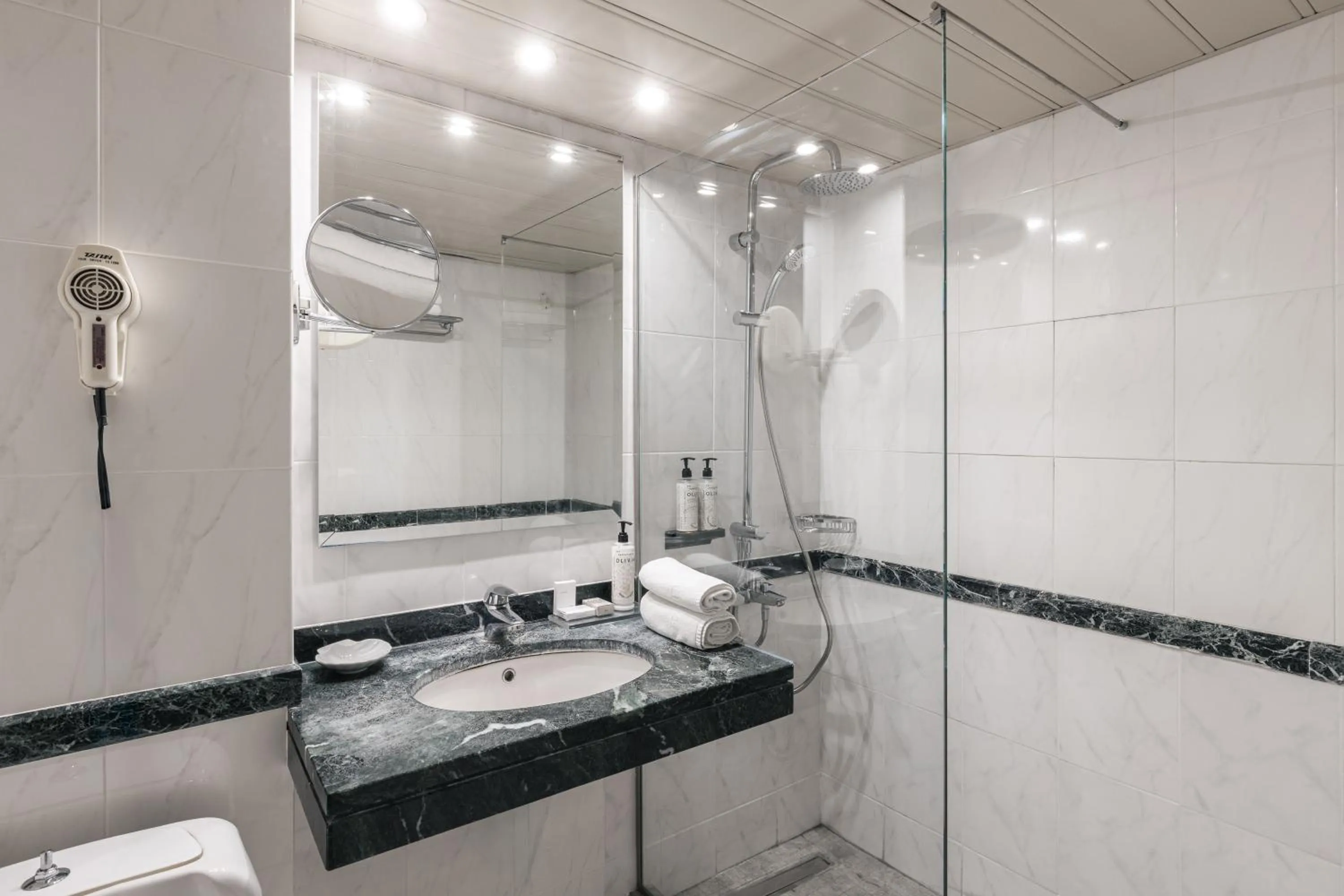 Bathroom in Divani Corfu Palace