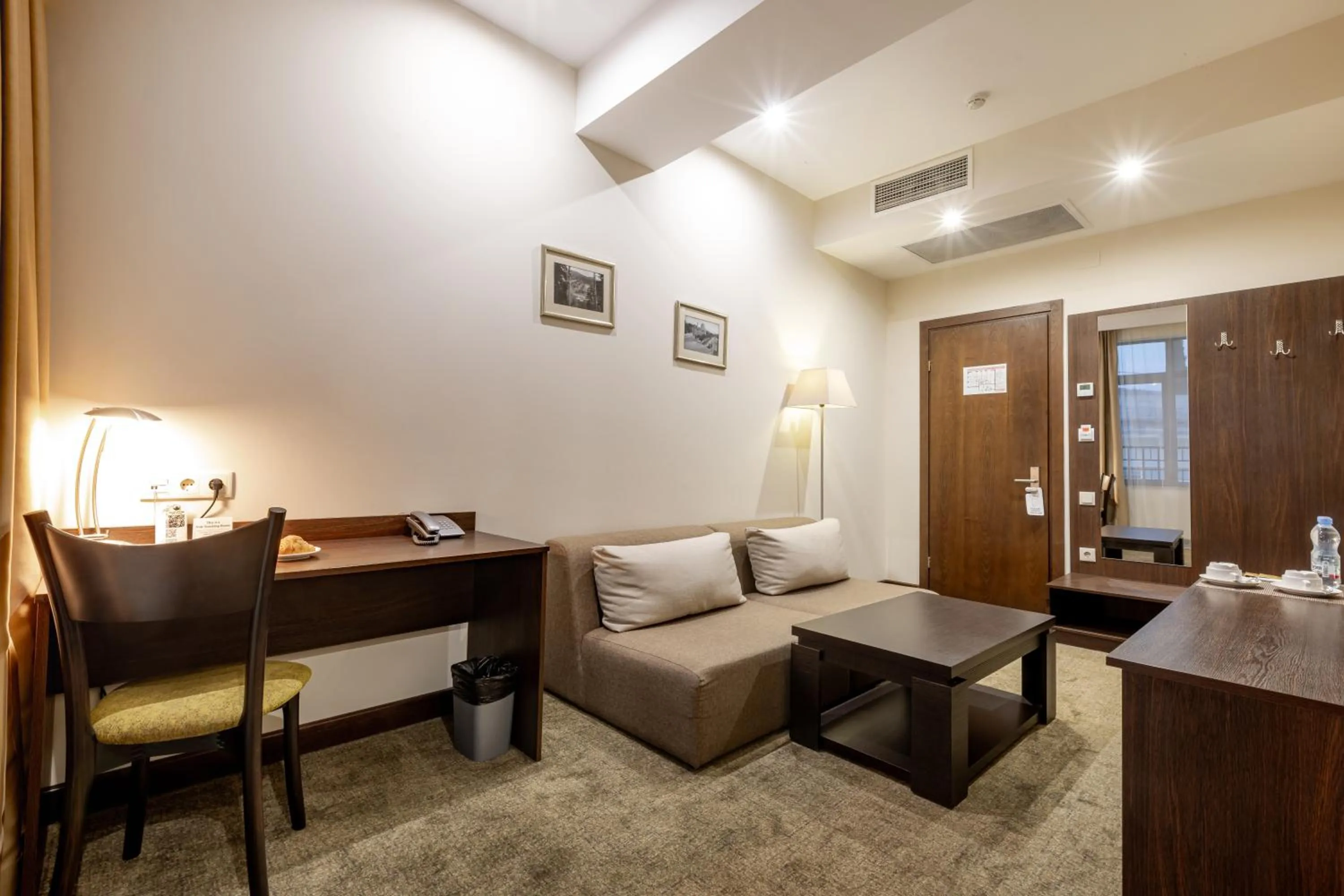 Living room in Citrus Hotel