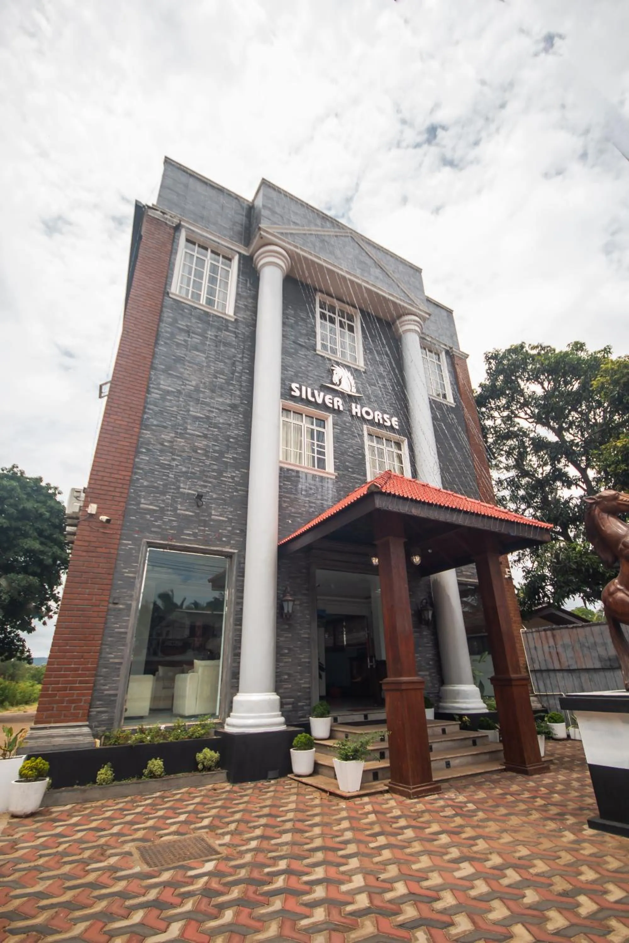 Property building in Hotel Silver Horse Dambulla