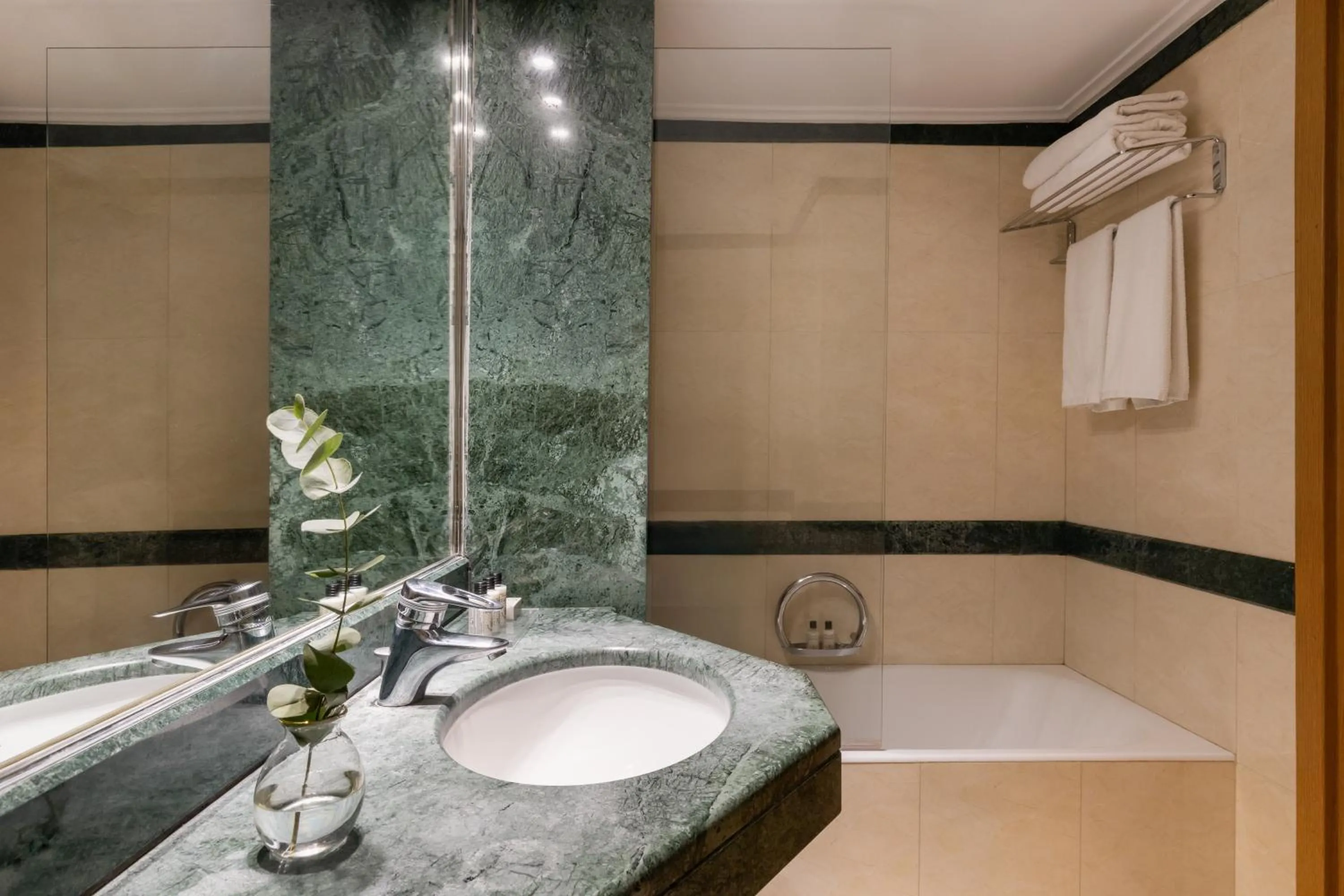 Bathroom in Divani Palace Larissa