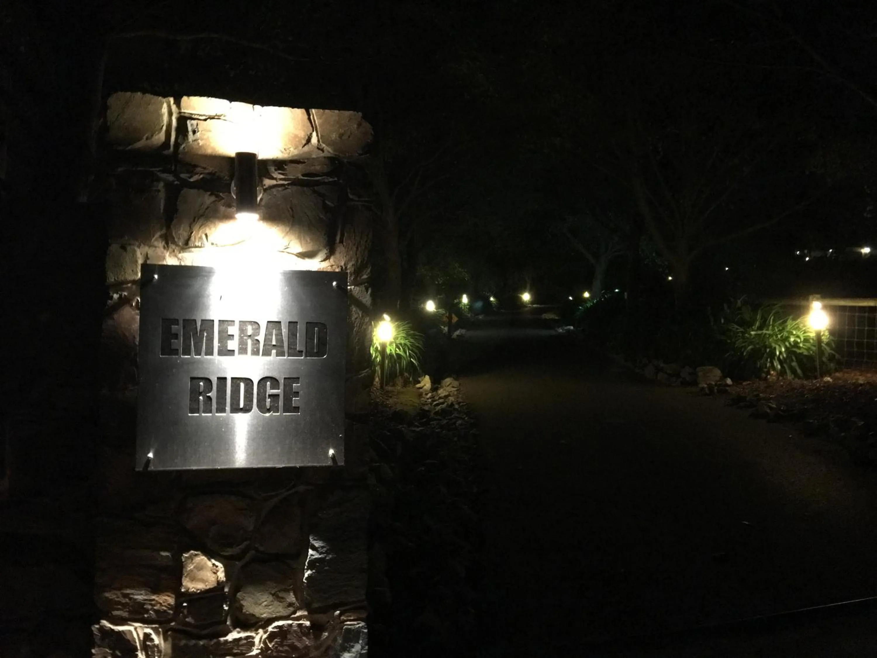 Facade/entrance in Emerald Ridge