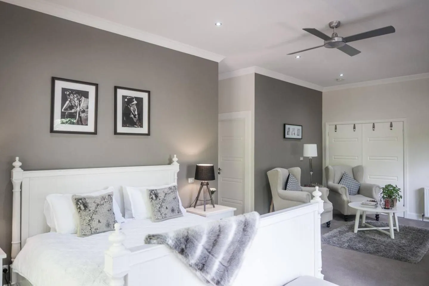 Living room in Emerald Ridge