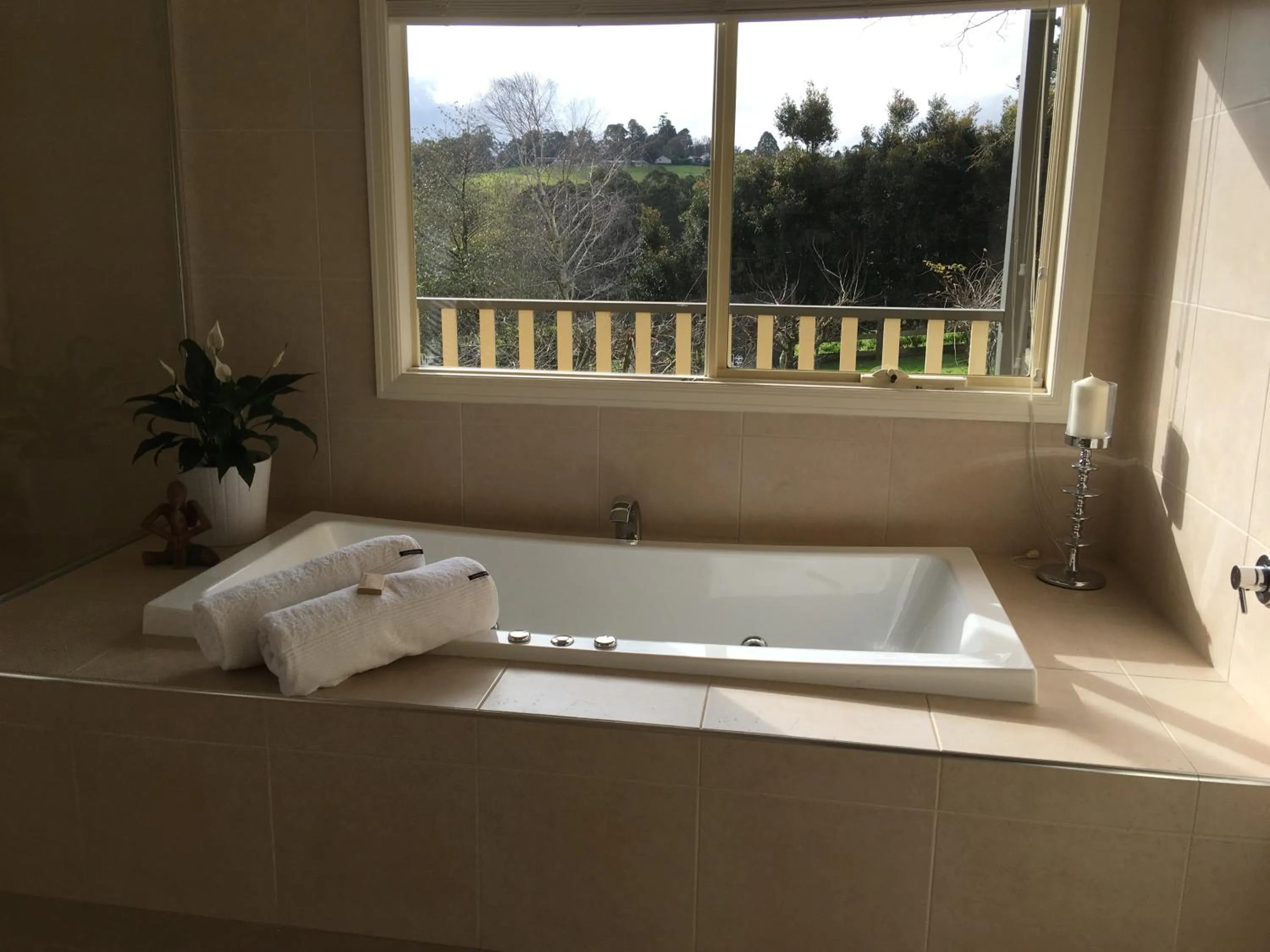 Property building in Emerald Ridge