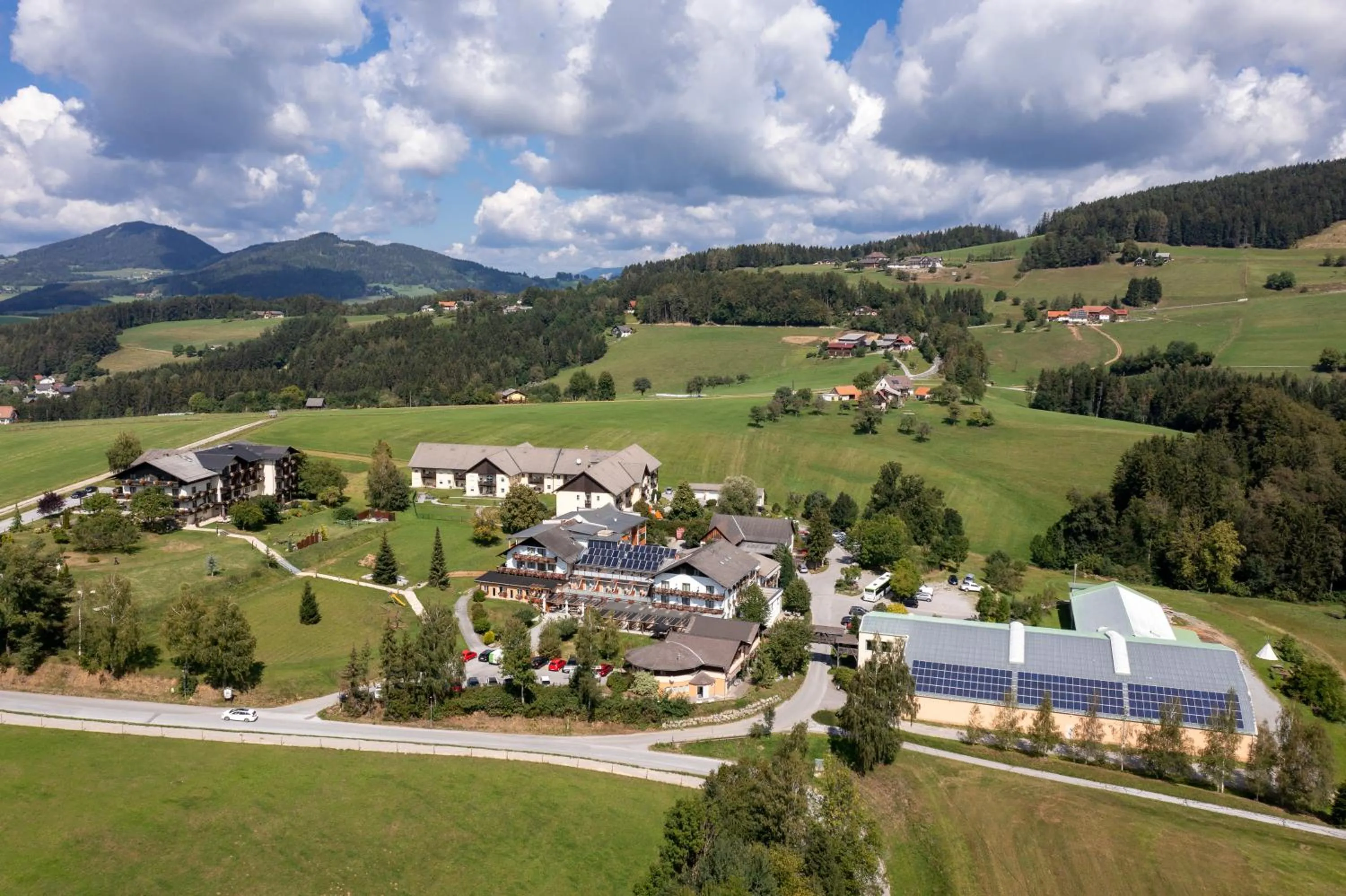 Bird's eye view in Der Trattner - Hotel Trattnerhof & Hotel Schöcklblick