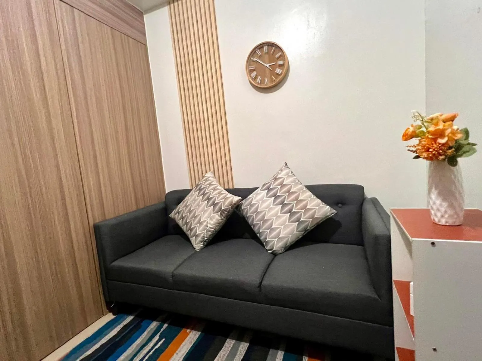 Seating area in Mall Of Asia - Aseana Prime Accommodations