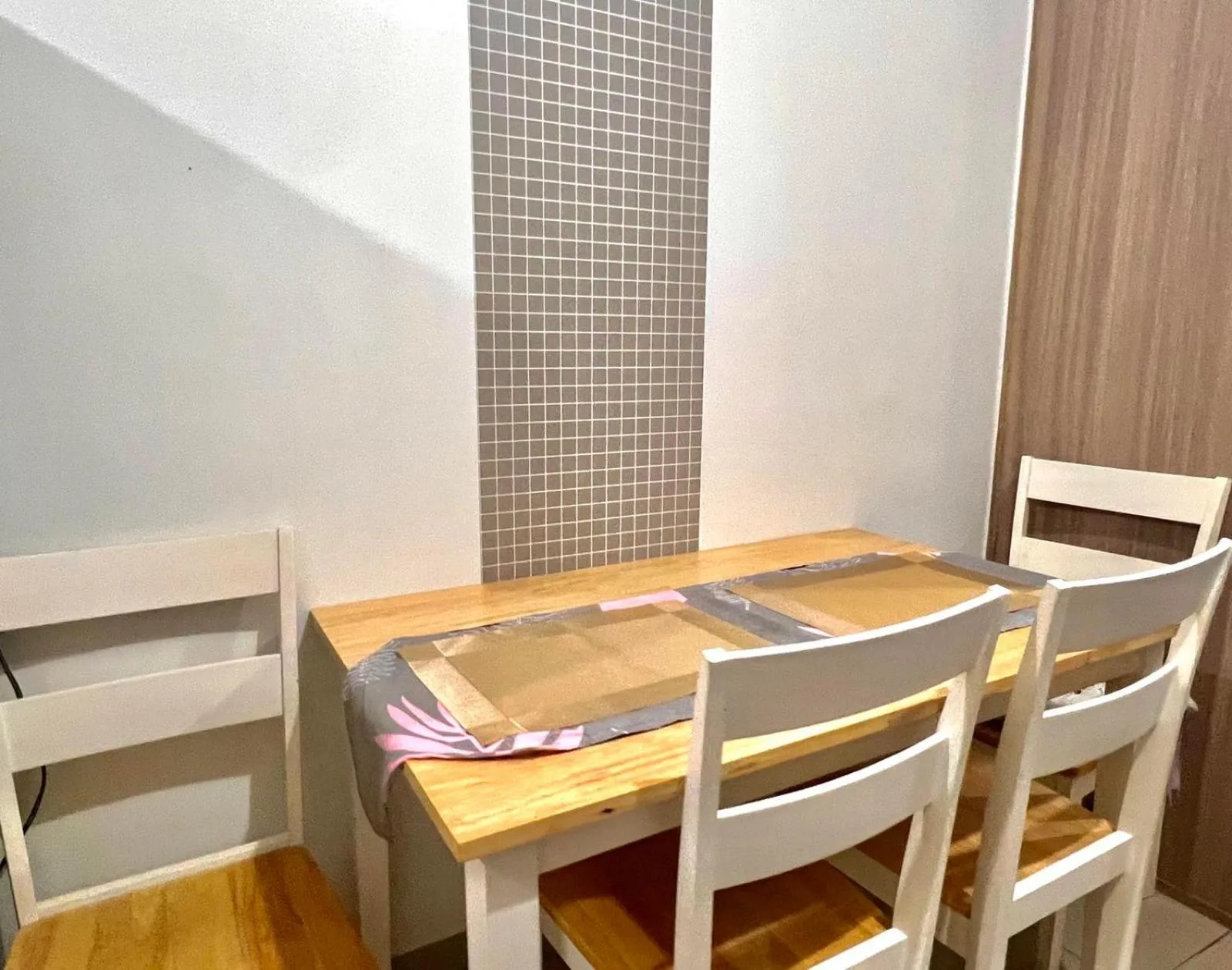 Dining area in Mall Of Asia - Aseana Prime Accommodations