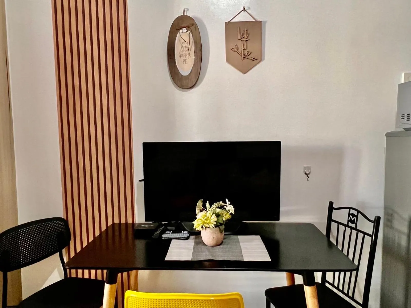 Seating area in Mall Of Asia - Aseana Prime Accommodations