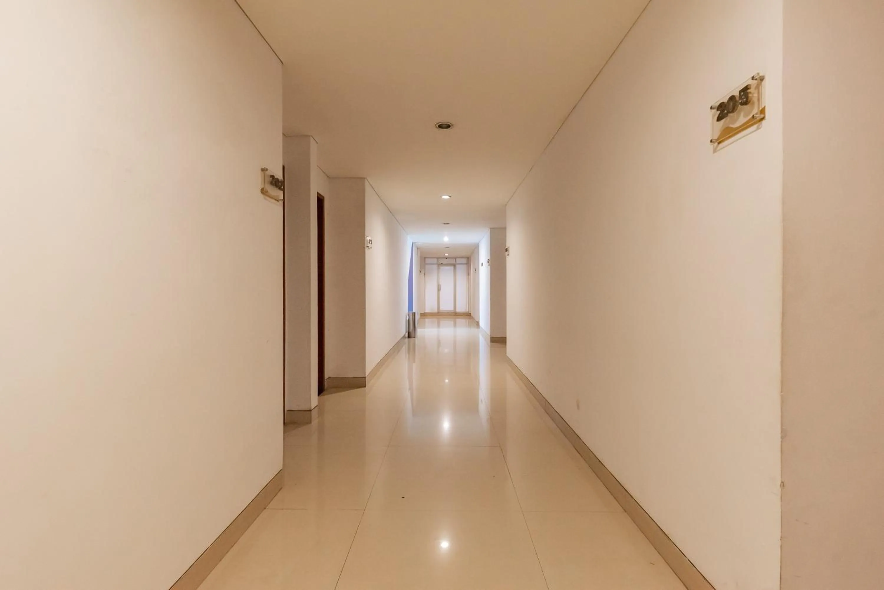 Property building in RedDoorz Premium near Paris Van Java Mall