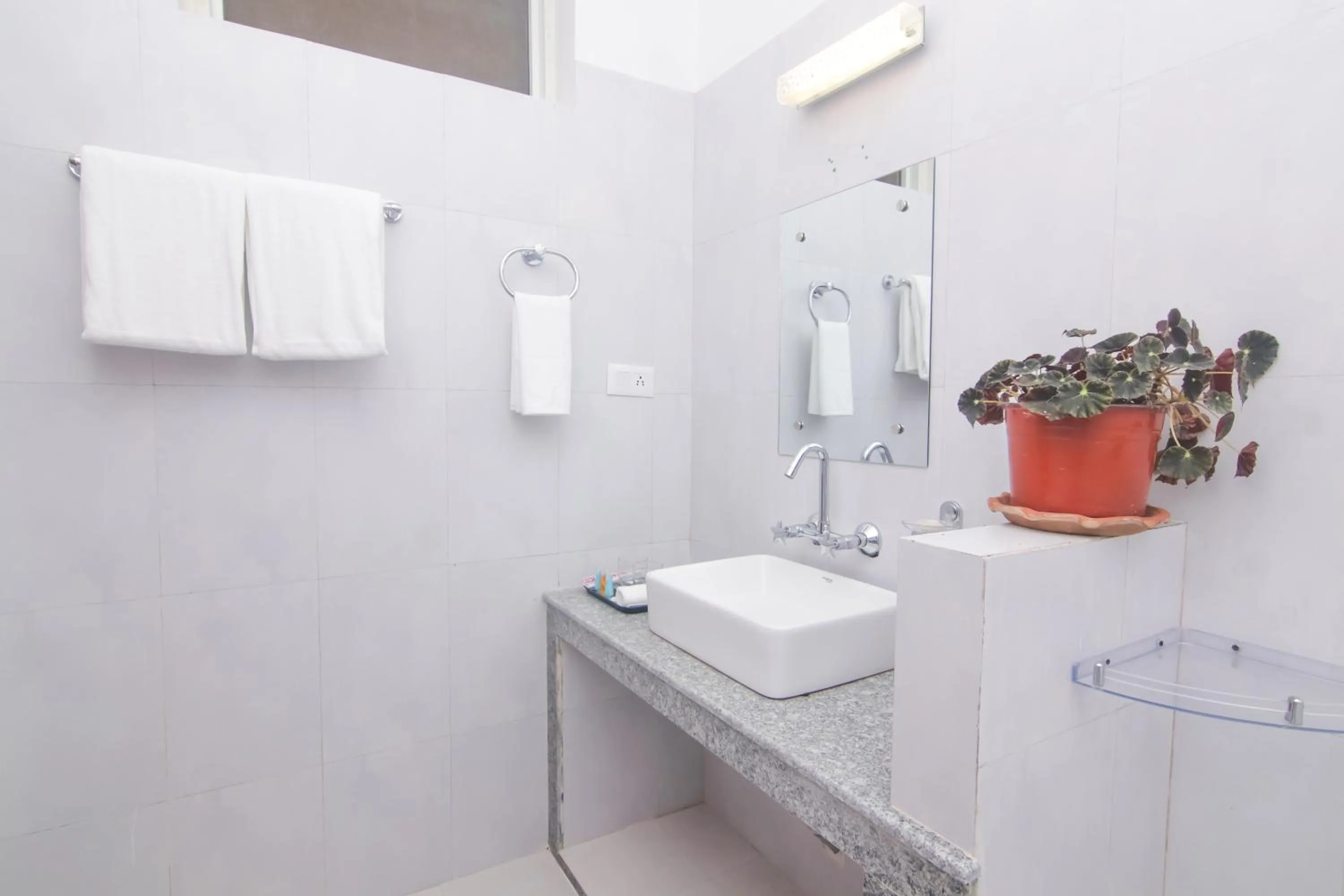 Bathroom in Hotel Yatra Sauraha Pvt Ltd