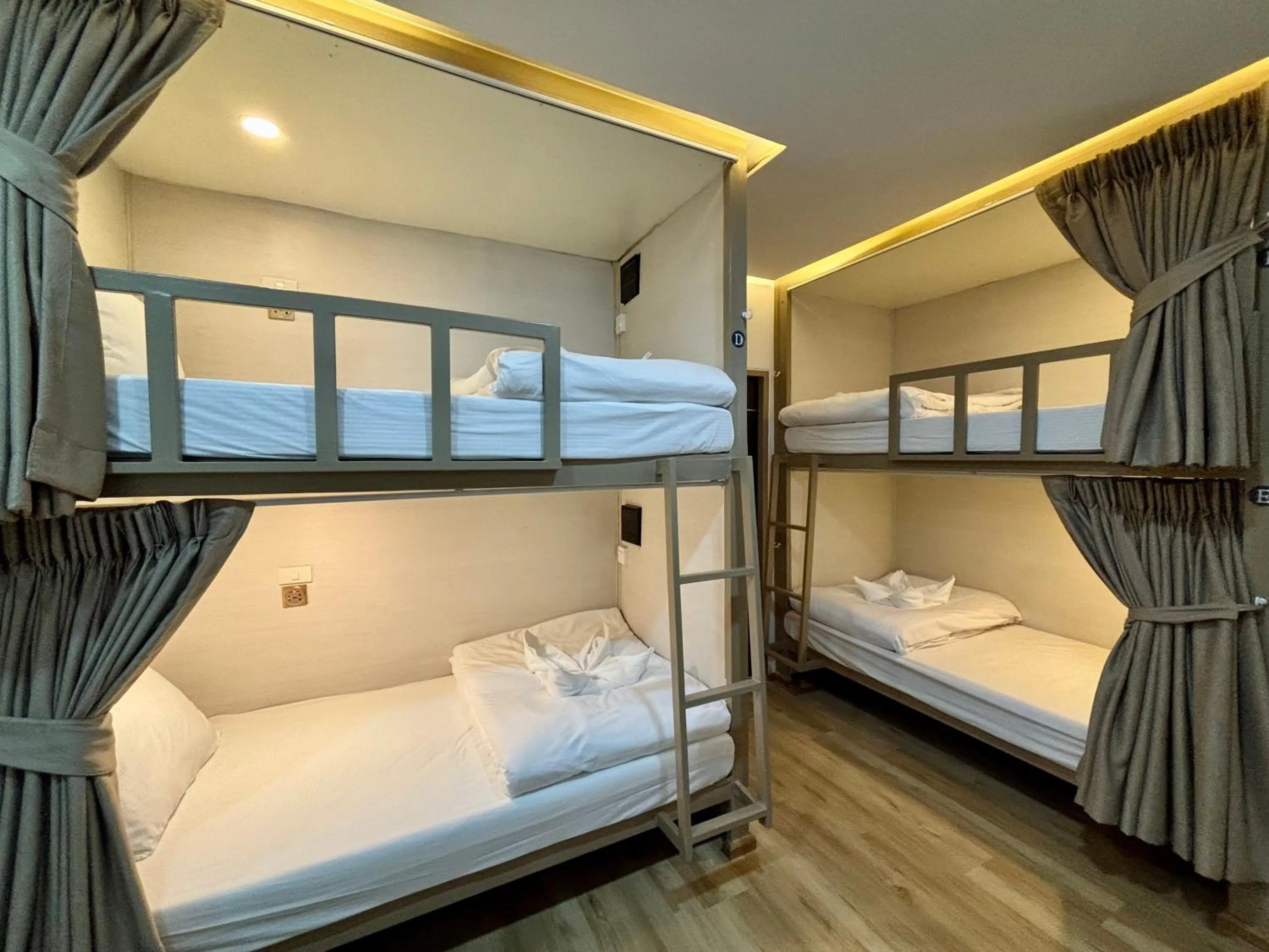 Bedroom, Bed in Charm Hostel at Pratumnak