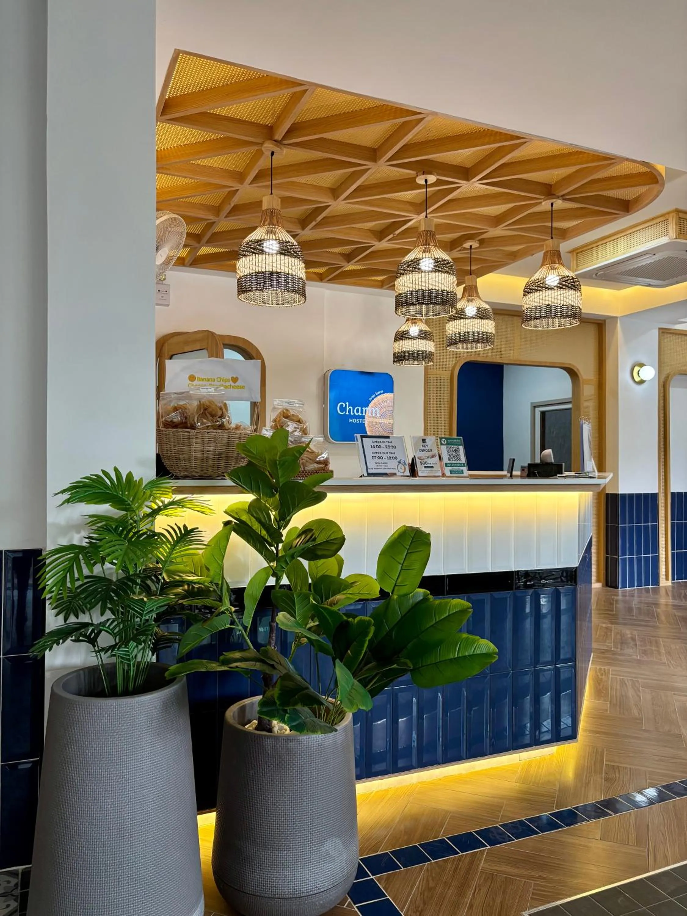 Lobby or reception in Charm Hostel at Pratumnak